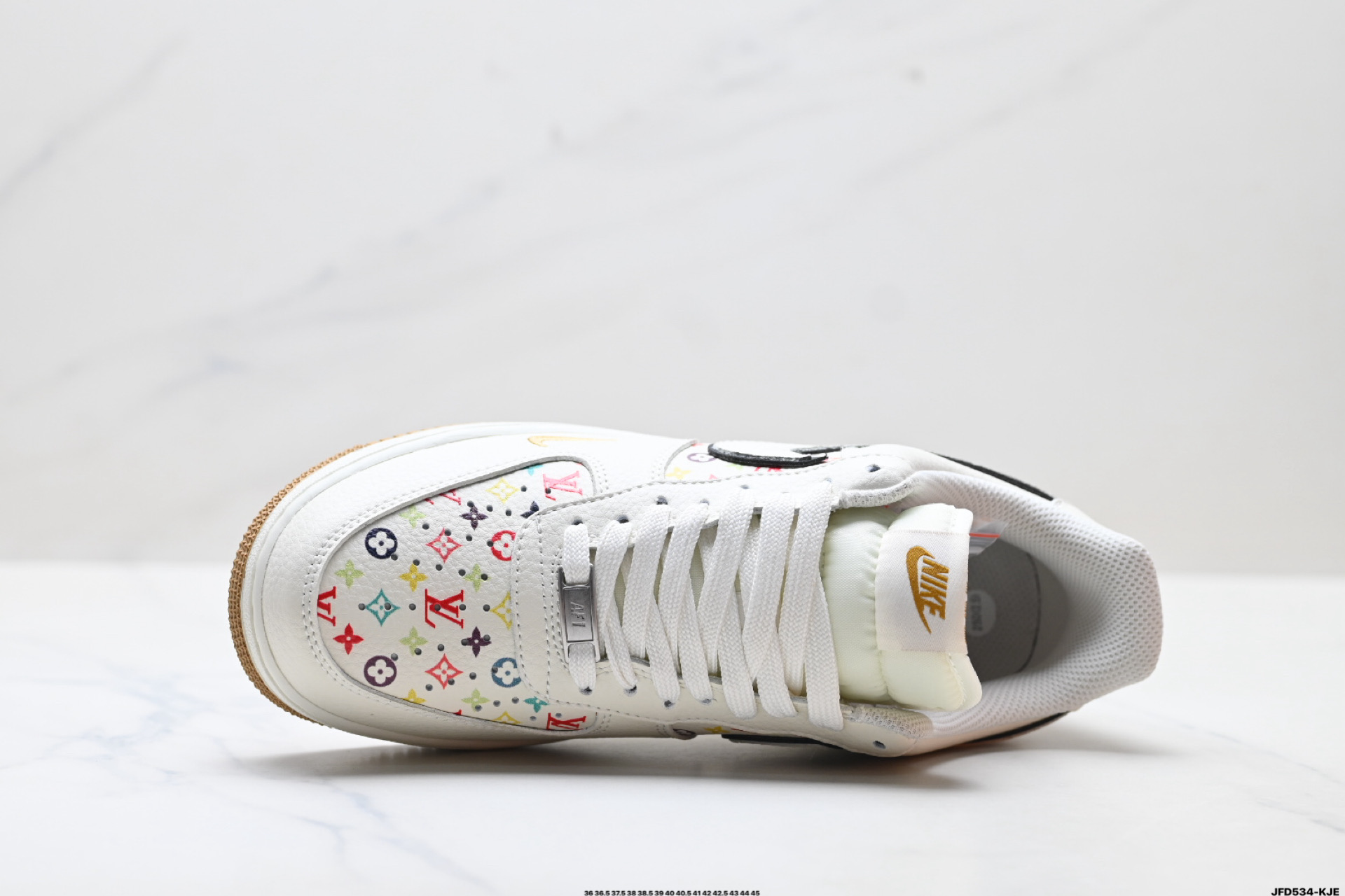 190 NIKE AIR FORCE 1‘07 SU2305-720