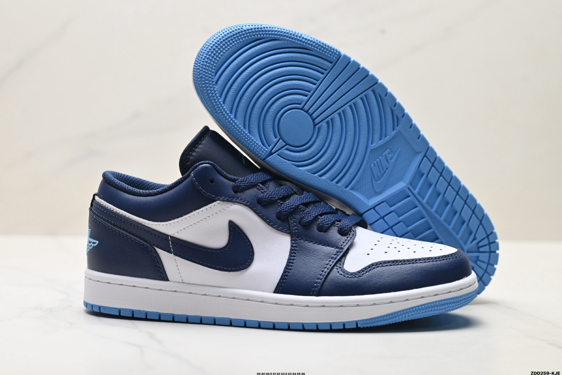 Nike Air Jordan 1 Low 耐克 AJ1乔1低帮休闲板鞋 553558-404-Top High Quatity Cheap Sneakers Fashion Clothing Clothes Bags handbags Shoes of all Brand wholesale With The best Quality And Beautiful Price from China Factory Chinese suppliers wholesaler seller Nike Air Jordan 1 Low 耐克 AJ1乔1低帮休闲板鞋 553558-404
