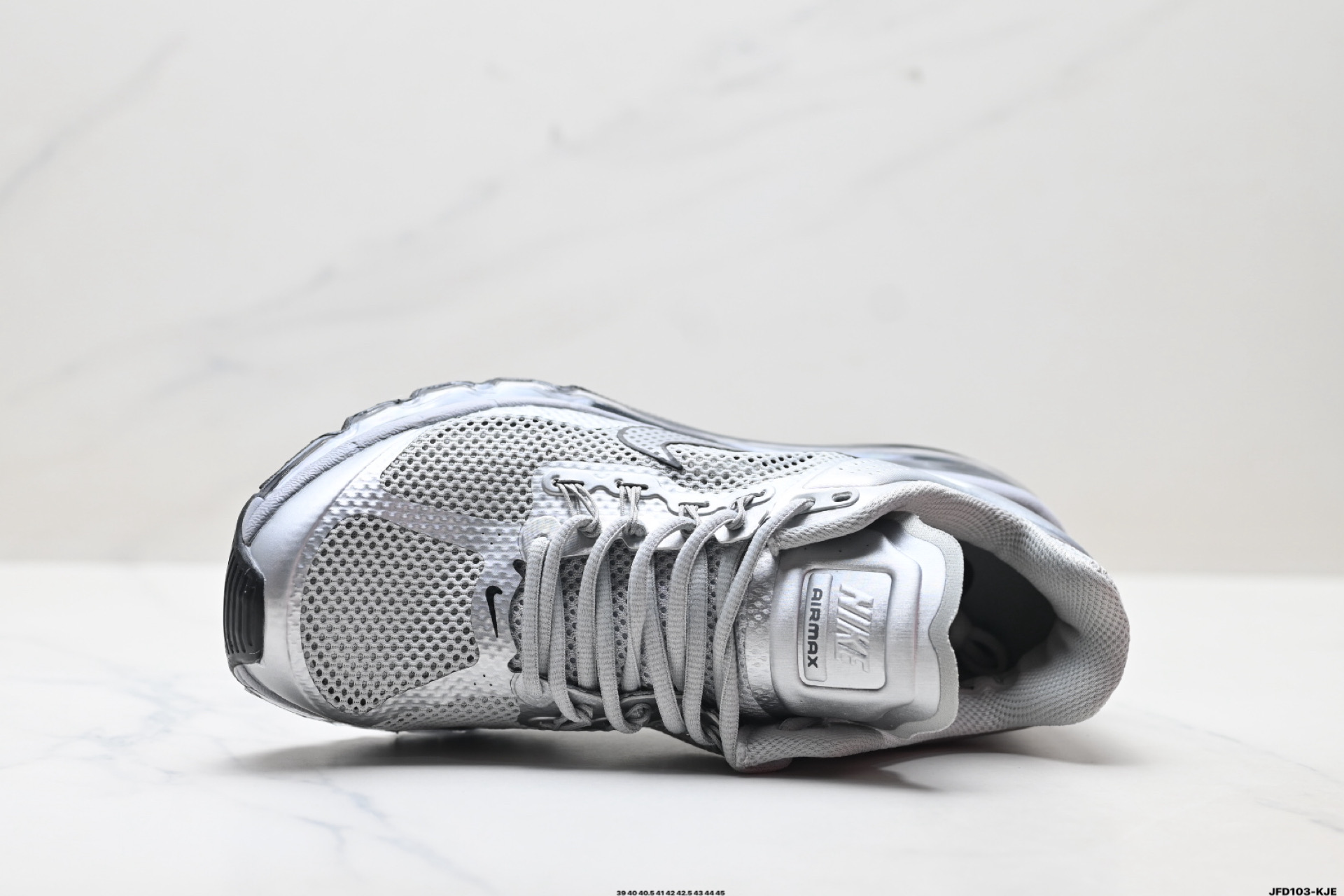 190 Nike Air Max 2013 耐克 轻便缓震 耐磨防滑 全掌气垫跑鞋 HQ3025-001