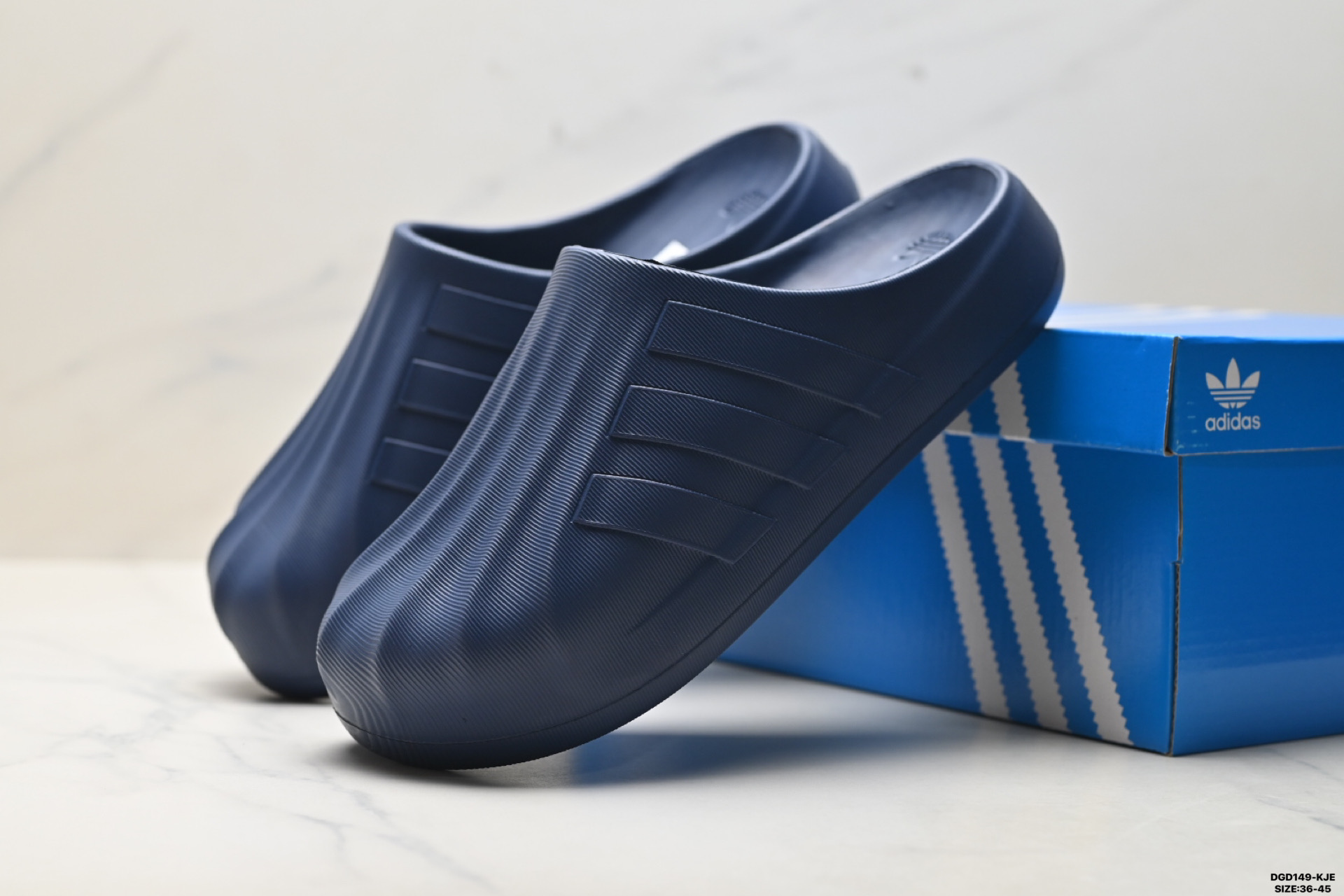 90 阿迪达斯 ADIFOM SUPERSTAR MULE拖鞋厨师鞋穆勒鞋新款拖鞋 lE0757-Chinese UA Cheap High Quatity Brand Clothes Bags handbags Sneakers wholesale wholesaler seller from China Factory suppliers Fashion Clothing Shoes best Quality Beautiful Price 90 阿迪达斯 ADIFOM SUPERSTAR MULE拖鞋厨师鞋穆勒鞋新款拖鞋 lE0757