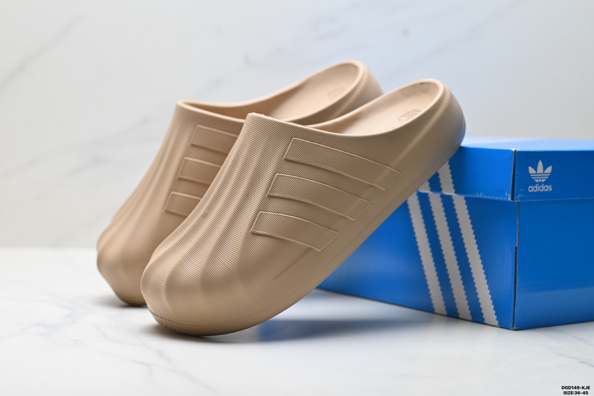90 阿迪达斯 ADIFOM SUPERSTAR MULE拖鞋厨师鞋穆勒鞋新款拖鞋 lE0757-Chinese UA Cheap High Quatity Brand Clothes Bags handbags Sneakers wholesale wholesaler seller from China Factory suppliers Fashion Clothing Shoes best Quality Beautiful Price 90 阿迪达斯 ADIFOM SUPERSTAR MULE拖鞋厨师鞋穆勒鞋新款拖鞋 lE0757