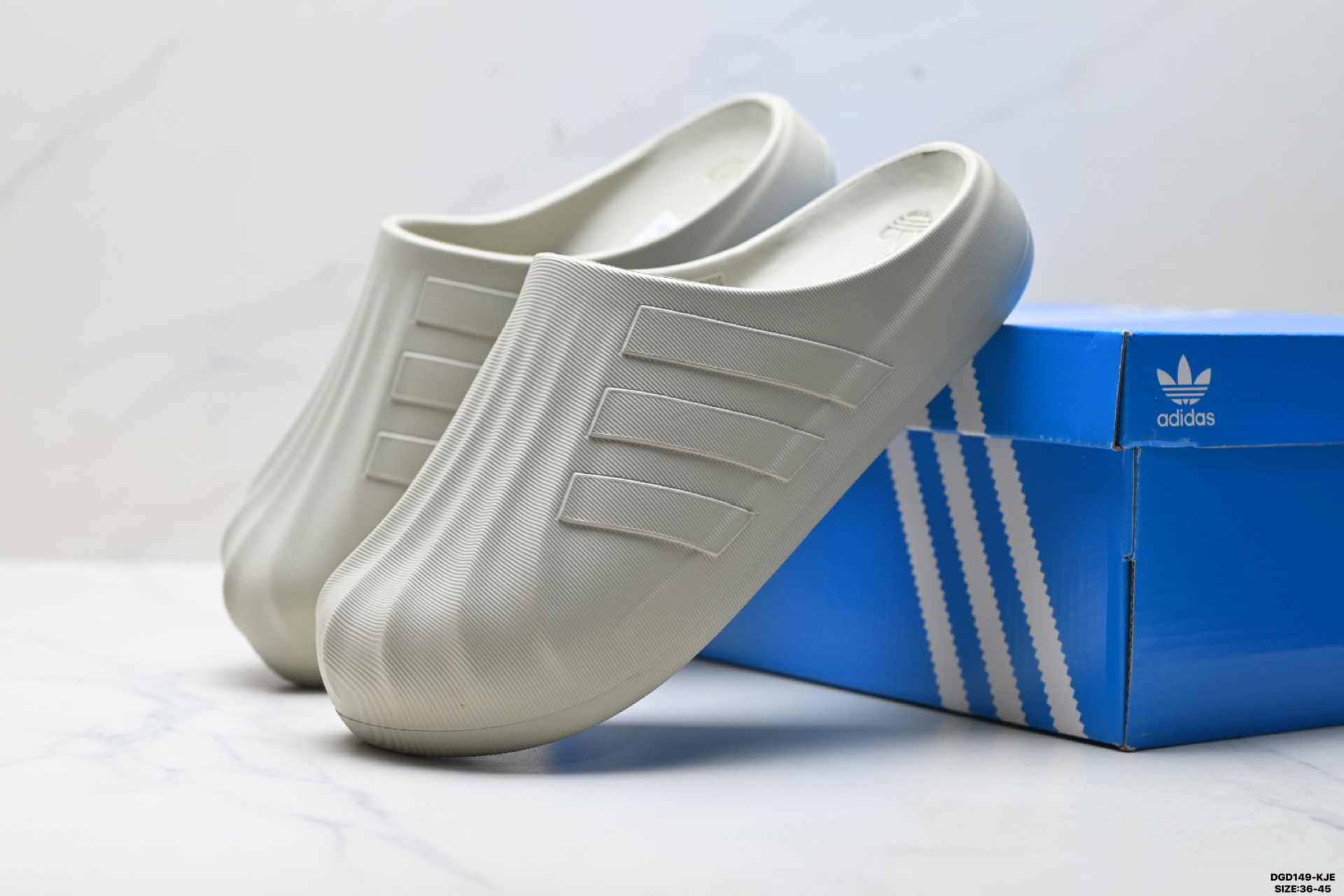 90 阿迪达斯 ADIFOM SUPERSTAR MULE拖鞋厨师鞋穆勒鞋新款拖鞋 lE0757-Chinese UA Cheap High Quatity Brand Clothes Bags handbags Sneakers wholesale wholesaler seller from China Factory suppliers Fashion Clothing Shoes best Quality Beautiful Price 90 阿迪达斯 ADIFOM SUPERSTAR MULE拖鞋厨师鞋穆勒鞋新款拖鞋 lE0757