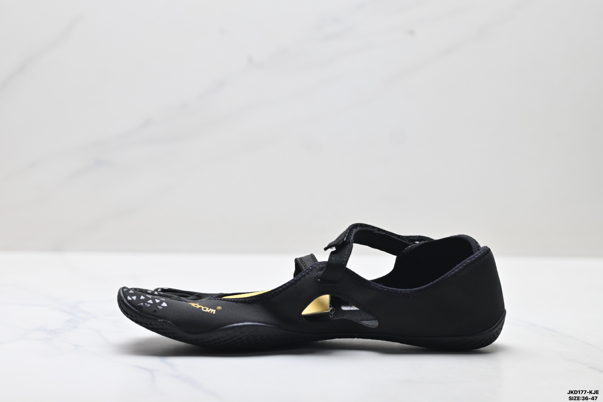180 Vibram新品五指瑜伽鞋软底防滑舞蹈训练室内健身运动普拉提平衡女款透气