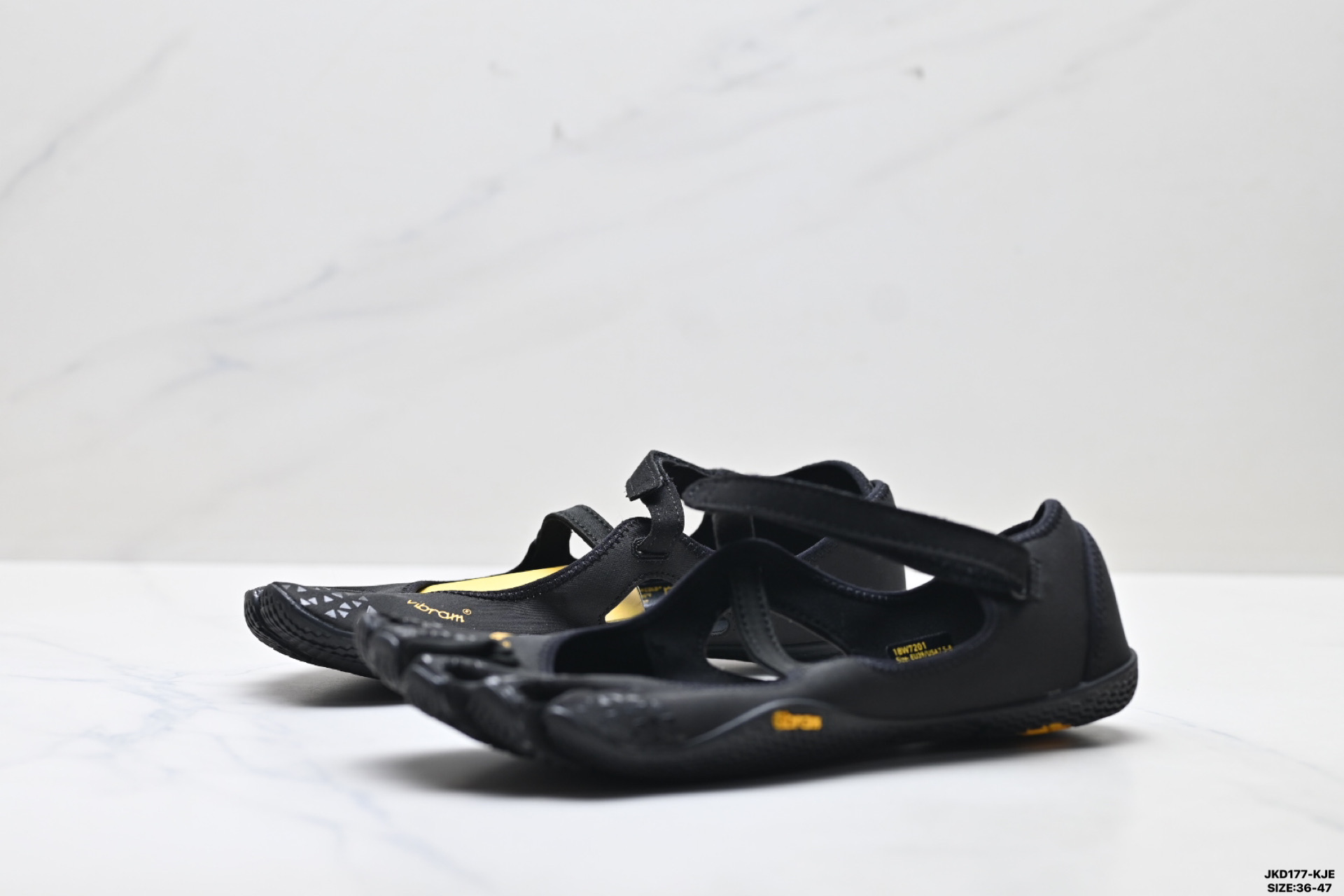180 Vibram新品五指瑜伽鞋软底防滑舞蹈训练室内健身运动普拉提平衡女款透气