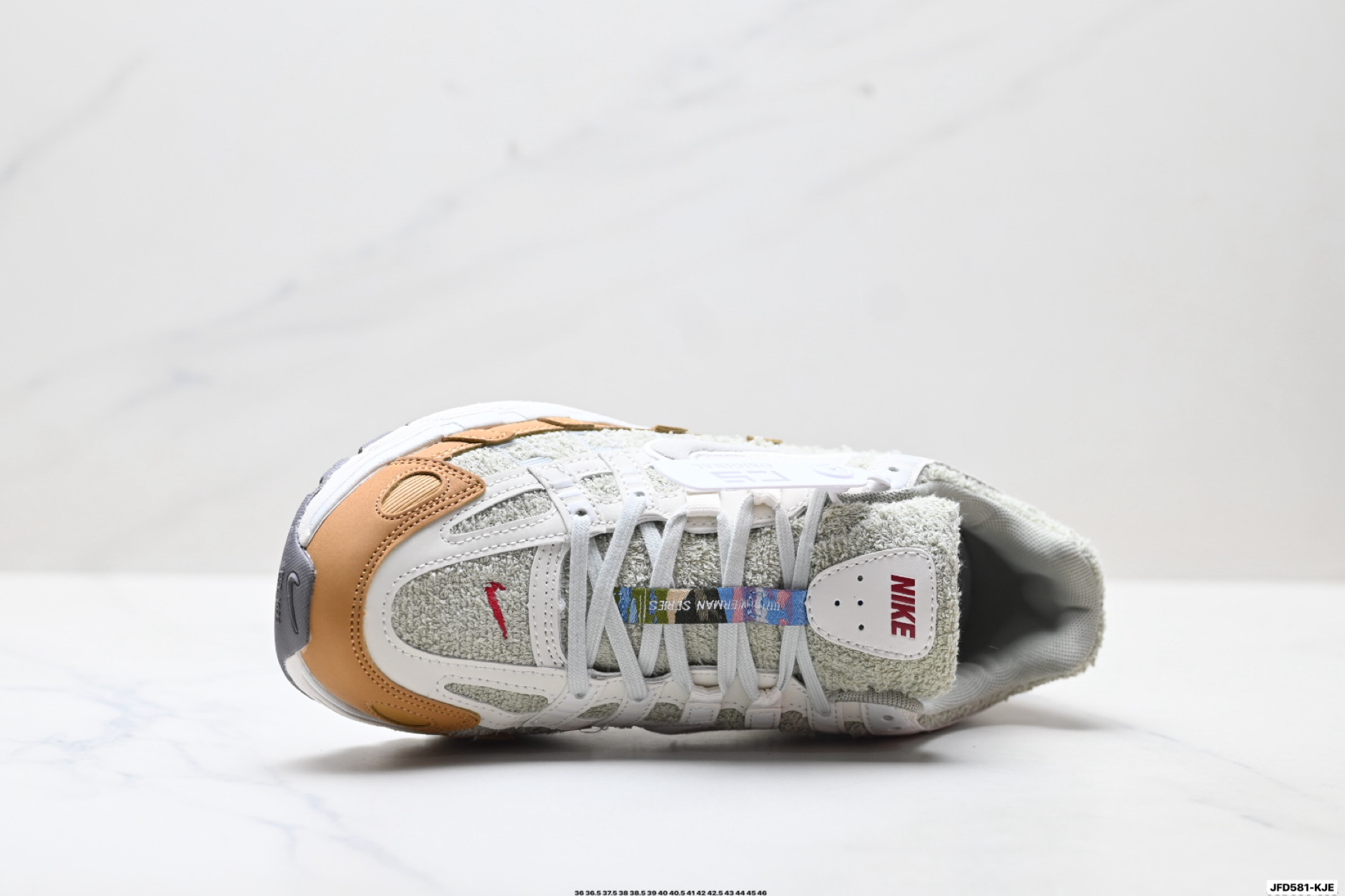 190 Nike P-6000 马年限定 CNY新年款 脱缰系列 耐克 舒适透气 长跑跑步鞋 IQ1120-311