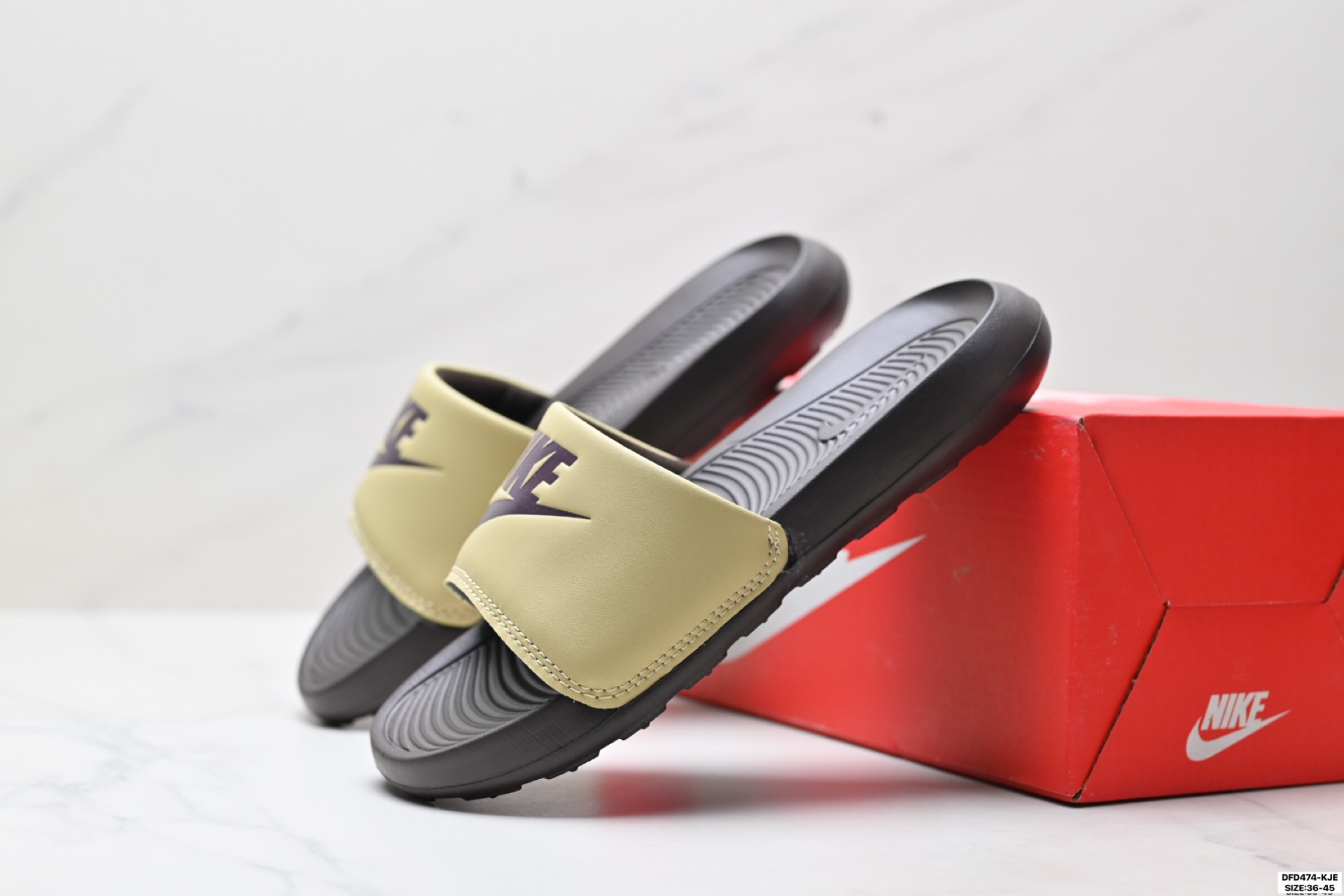 80 NIKE VICTORI ONE SLIDE 耐克 防滑运动拖鞋 CN9675-701-Chinese UA Cheap High Quatity Brand Clothes Bags handbags Sneakers wholesale wholesaler seller from China Factory suppliers Fashion Clothing Shoes best Quality Beautiful Price 80 NIKE VICTORI ONE SLIDE 耐克 防滑运动拖鞋 CN9675-701