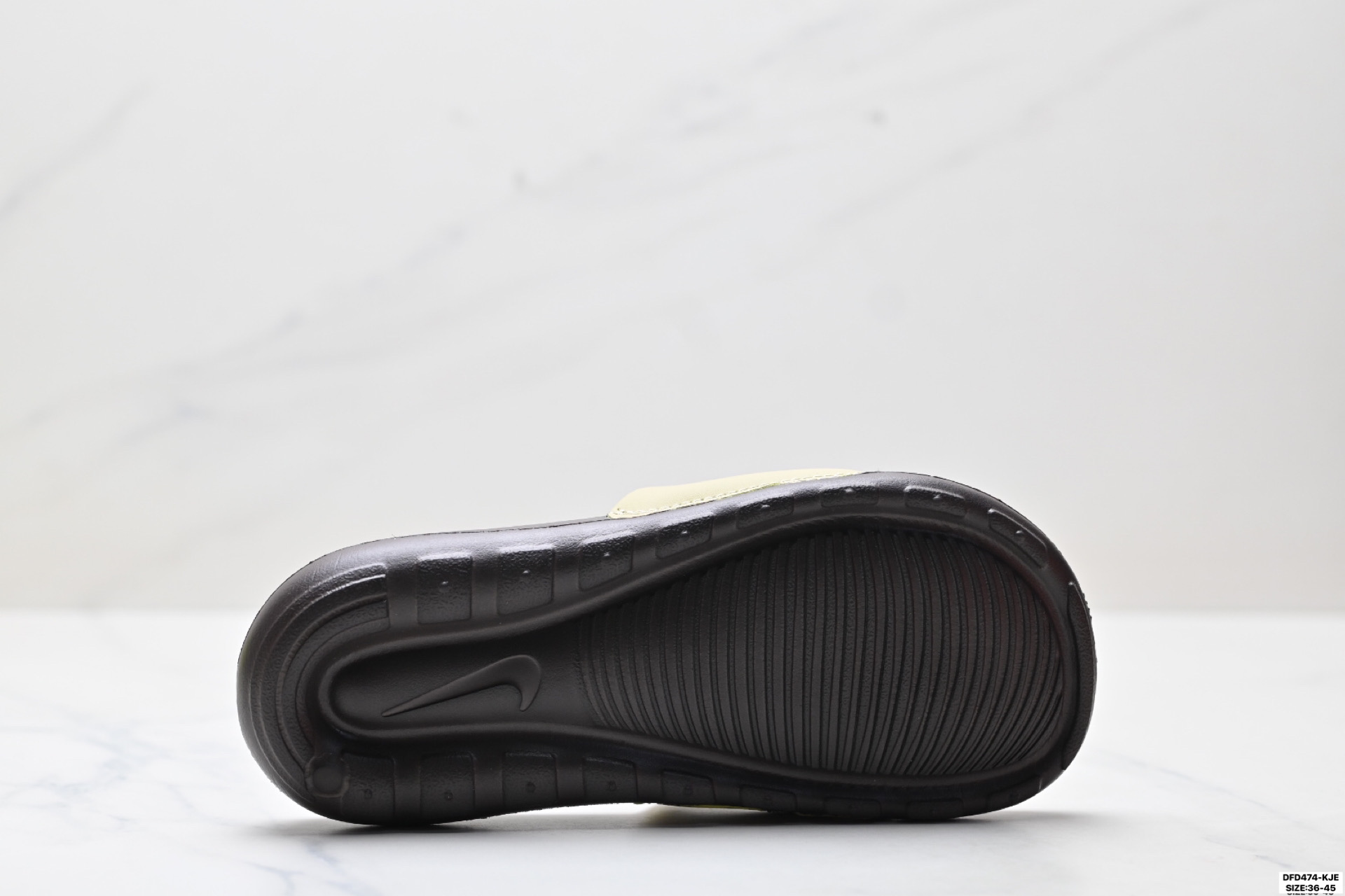 80 NIKE VICTORI ONE SLIDE 耐克 防滑运动拖鞋 CN9675-701-Chinese UA Cheap High Quatity Brand Clothes Bags handbags Sneakers wholesale wholesaler seller from China Factory suppliers Fashion Clothing Shoes best Quality Beautiful Price 80 NIKE VICTORI ONE SLIDE 耐克 防滑运动拖鞋 CN9675-701