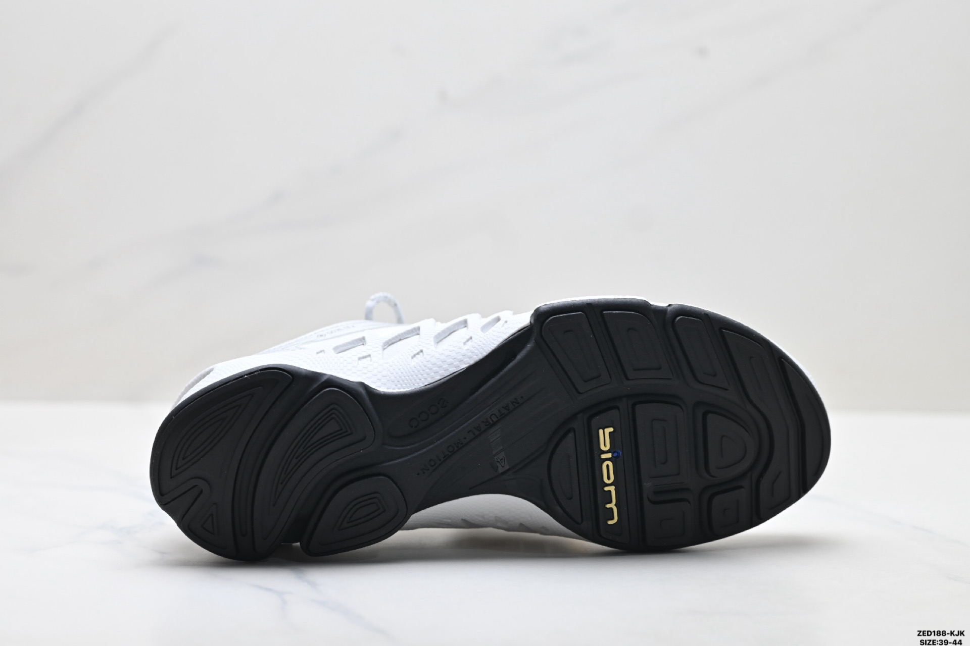 280 Ecco爱步 Biom C-Trail 健步C 舒适时尚 简约时尚 减震防滑 低帮休闲鞋 803324-510