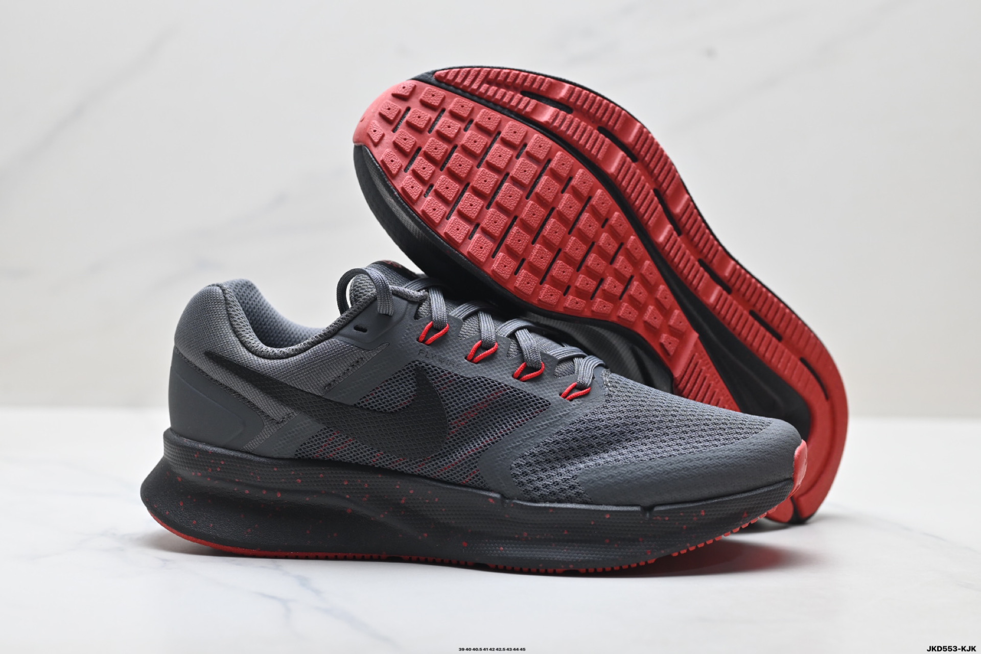 180 耐克NK W NIKE RUN SWIFT 3网面透气休闲跑步鞋 lB3972-021