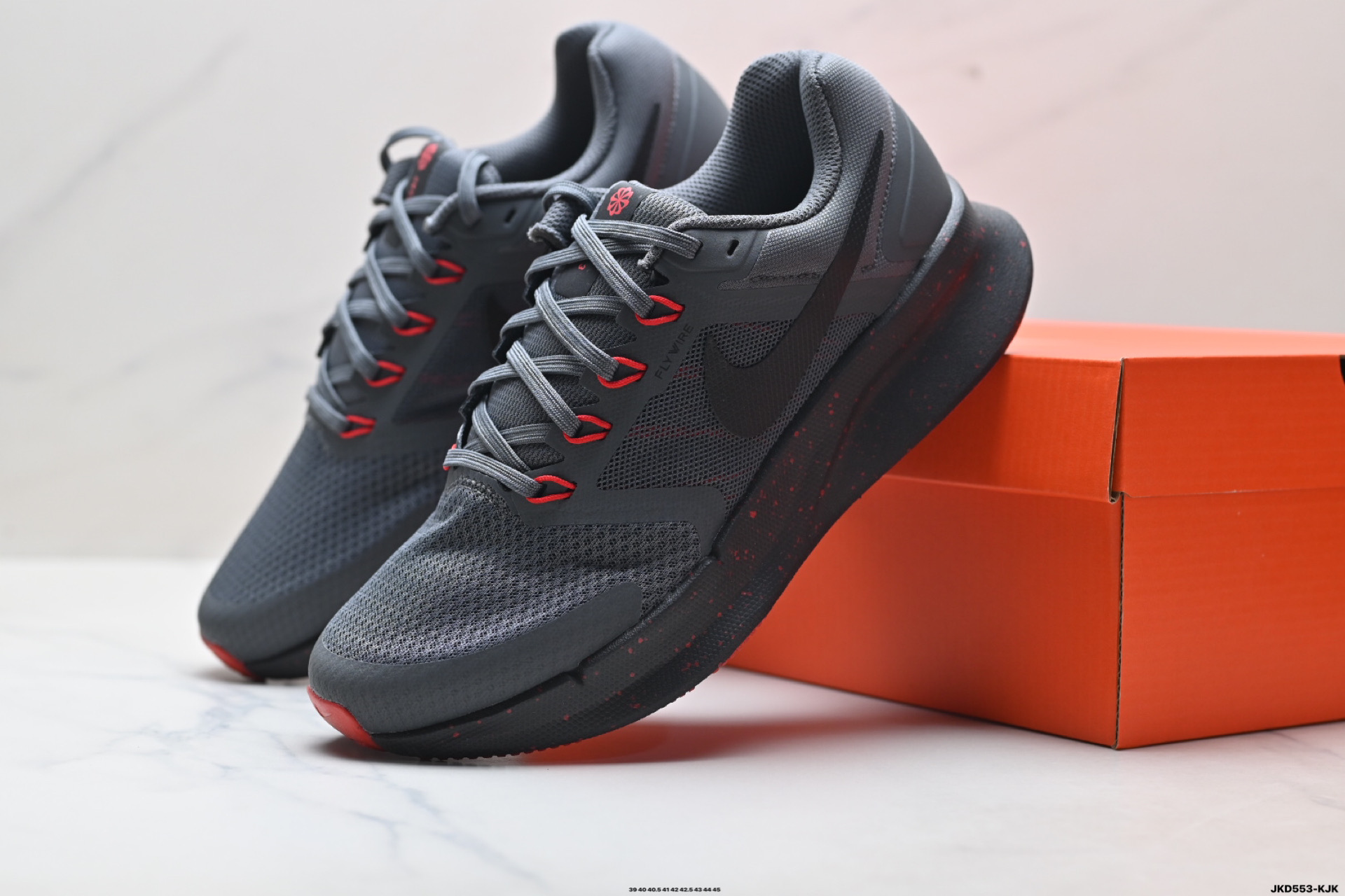 180 耐克NK W NIKE RUN SWIFT 3网面透气休闲跑步鞋 HJ3493-131