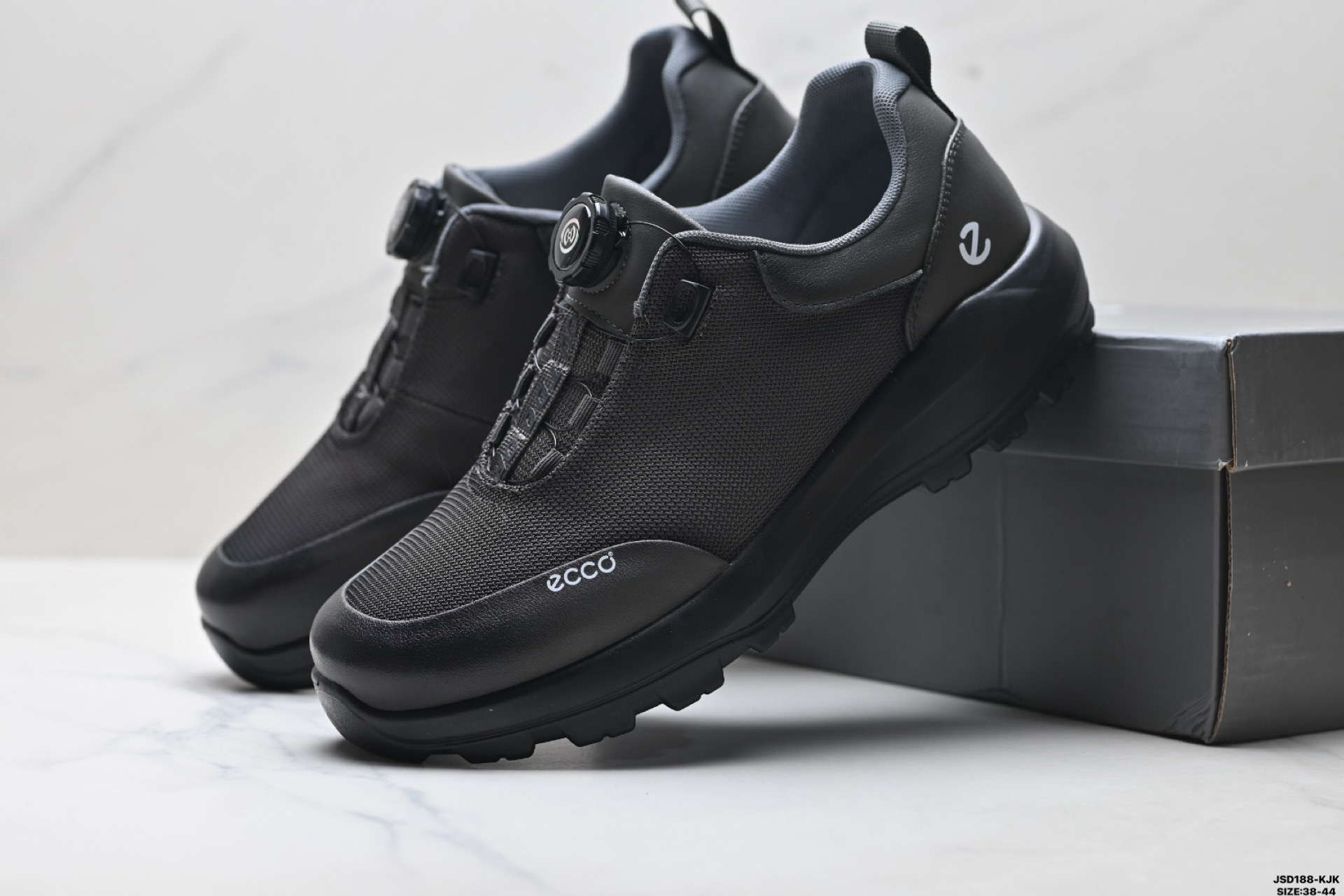 220 Ecco爱步 Biom Fjuel 轻量化设计 透气登山鞋鞋
