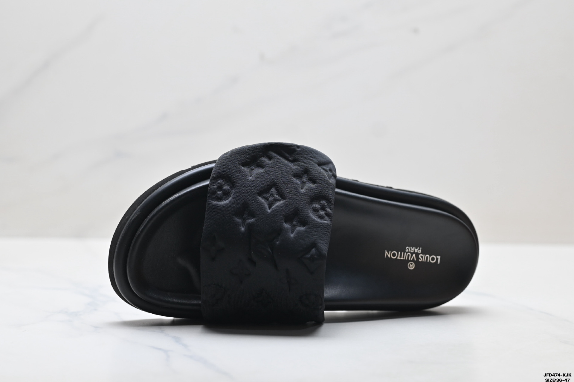 190 Louis Vuitton 路易威登 牛仔布 经典老花 LV 拖鞋-Chinese UA Cheap High Quatity Brand Clothes Bags handbags Sneakers wholesale wholesaler seller from China Factory suppliers Fashion Clothing Shoes best Quality Beautiful Price 190 Louis Vuitton 路易威登 牛仔布 经典老花 LV 拖鞋