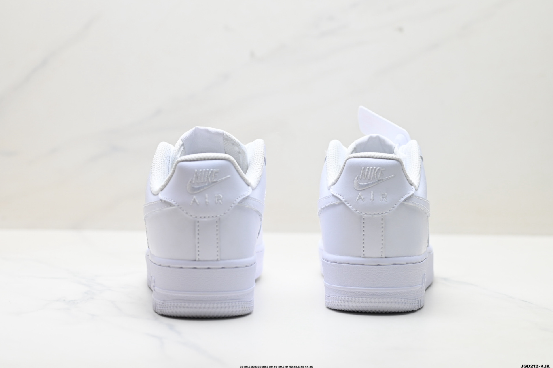 NIKE AIR FORCE 1‘07 DD8959-100