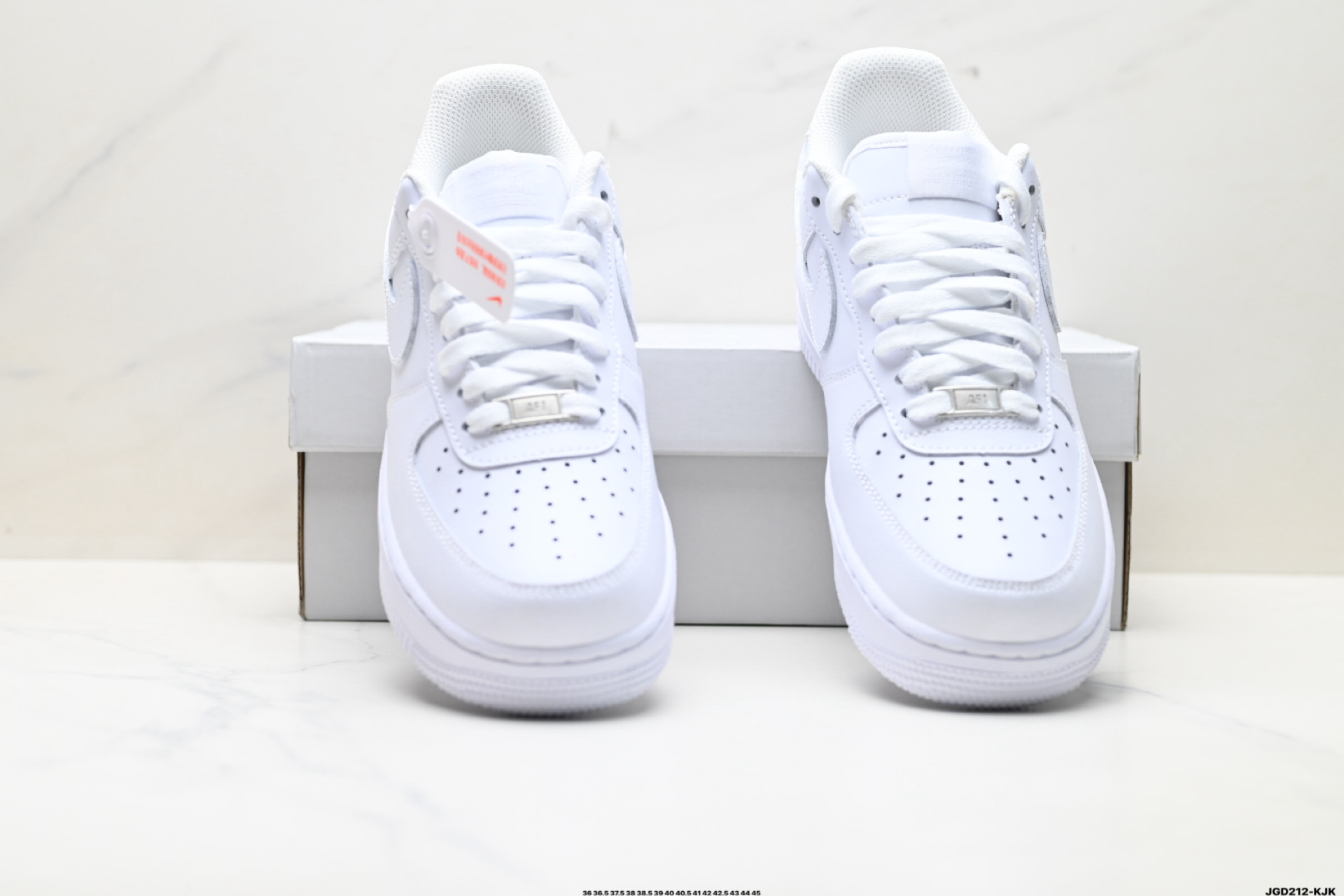 NIKE AIR FORCE 1‘07 DD8959-100