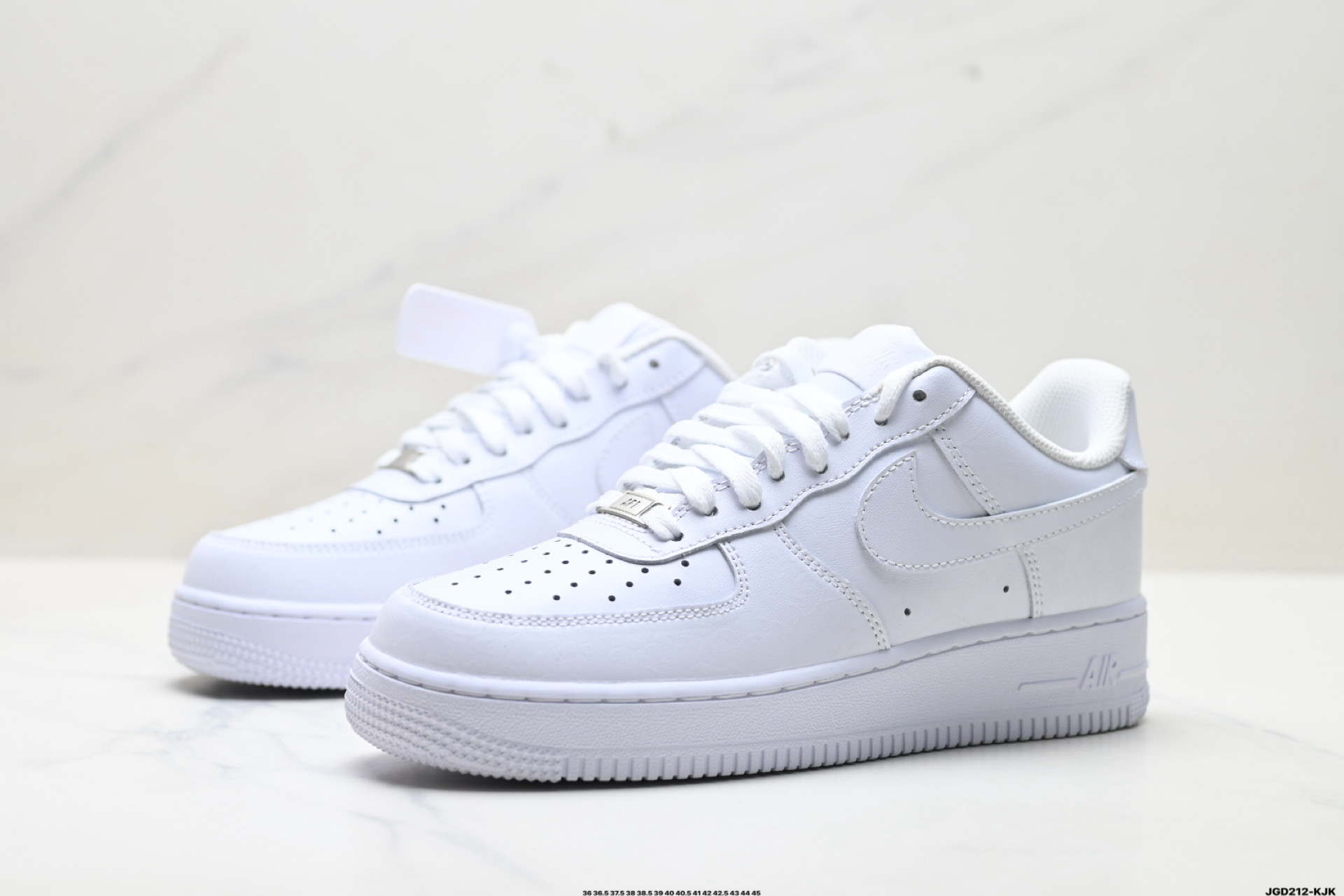 NIKE AIR FORCE 1‘07 DD8959-100