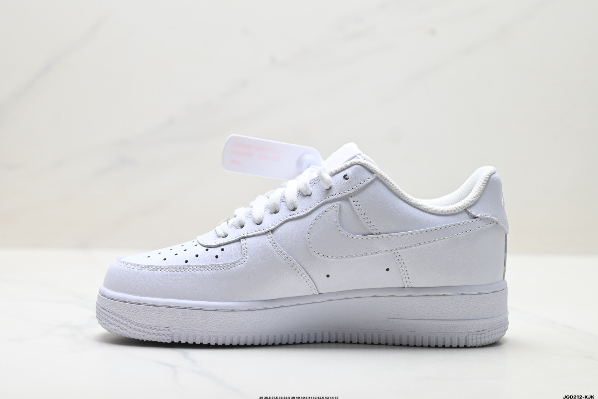 NIKE AIR FORCE 1‘07 DD8959-100