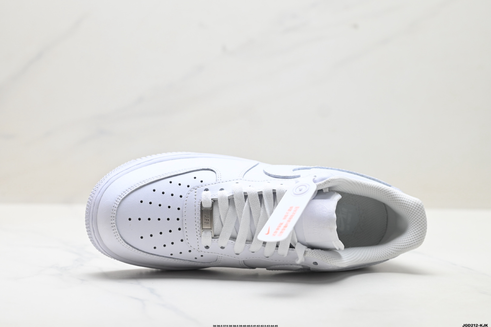 NIKE AIR FORCE 1‘07 DD8959-100