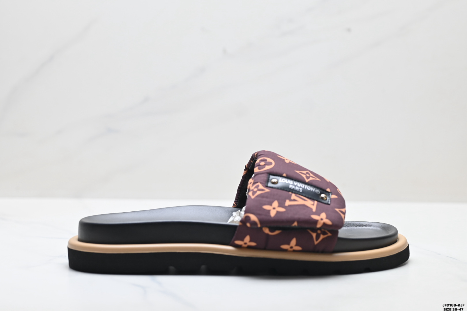 190 Louis Vuitton 路易威登 牛仔布 经典老花 LV 拖鞋-Chinese UA Cheap High Quatity Brand Clothes Bags handbags Sneakers wholesale wholesaler seller from China Factory suppliers Fashion Clothing Shoes best Quality Beautiful Price 190 Louis Vuitton 路易威登 牛仔布 经典老花 LV 拖鞋