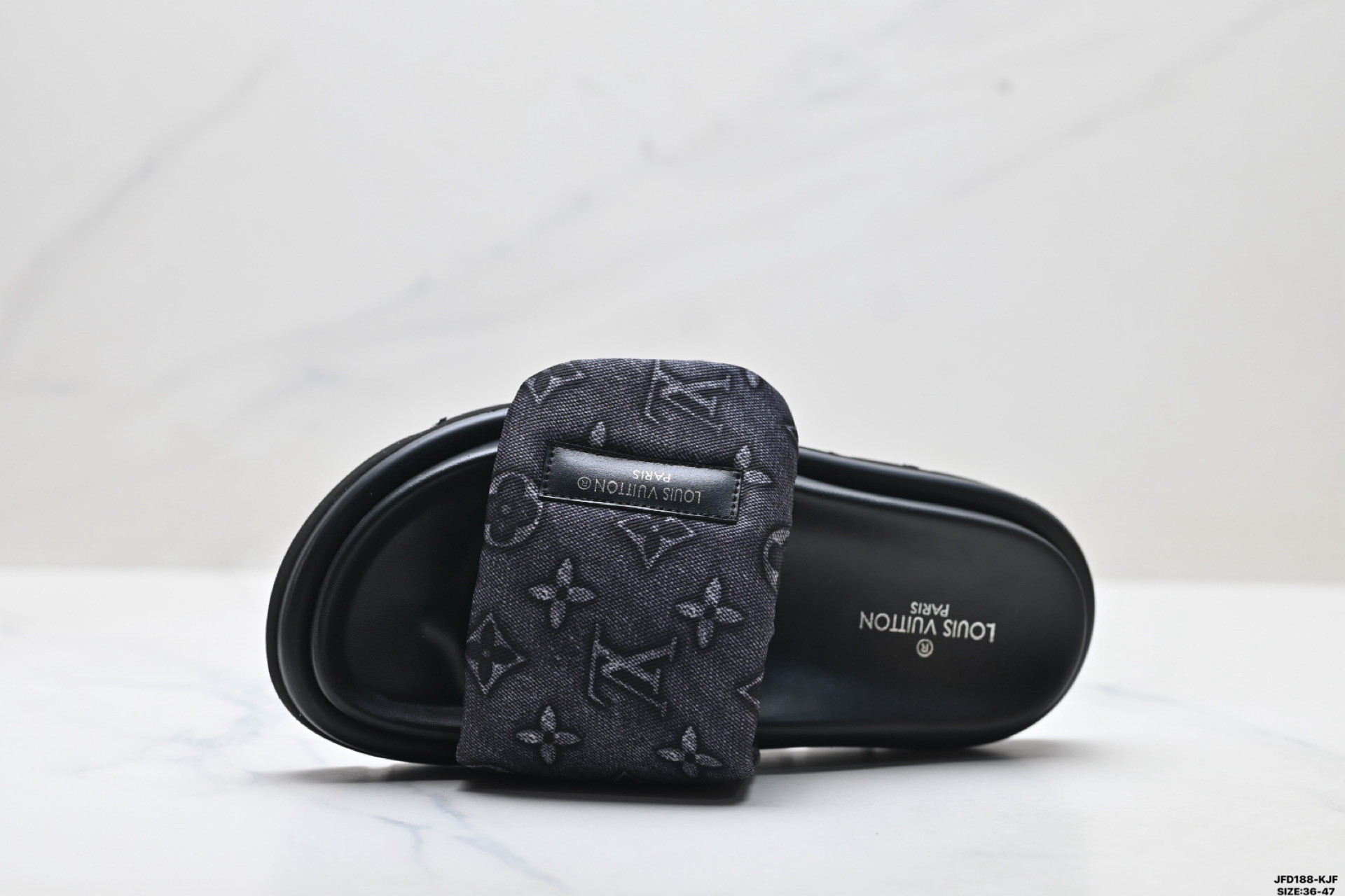 190 Louis Vuitton 路易威登 牛仔布 经典老花 LV 拖鞋-Chinese UA Cheap High Quatity Brand Clothes Bags handbags Sneakers wholesale wholesaler seller from China Factory suppliers Fashion Clothing Shoes best Quality Beautiful Price 190 Louis Vuitton 路易威登 牛仔布 经典老花 LV 拖鞋