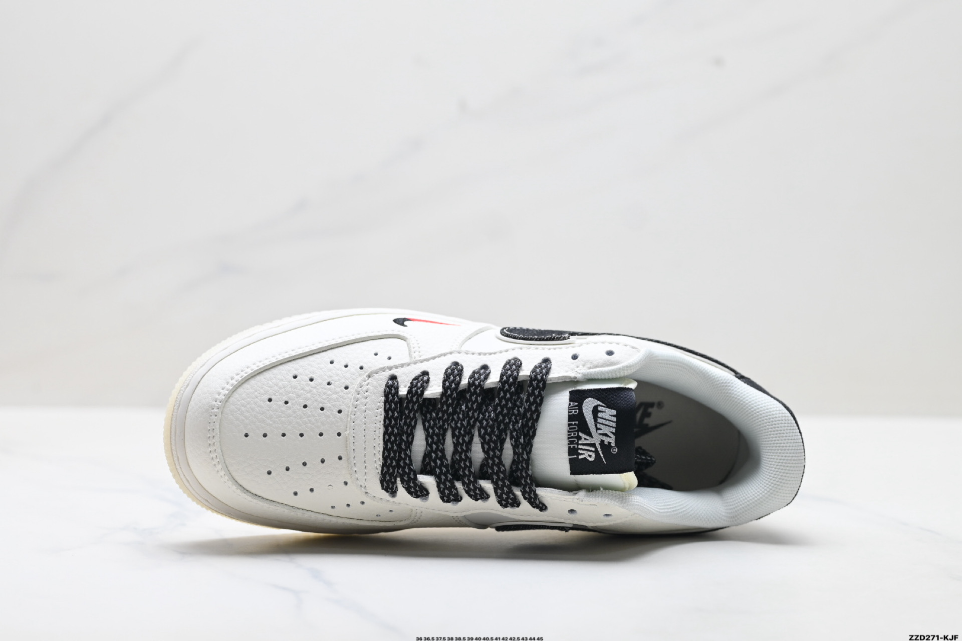 NIKE AIR FORCE 1‘07 LV8 DN9688-105