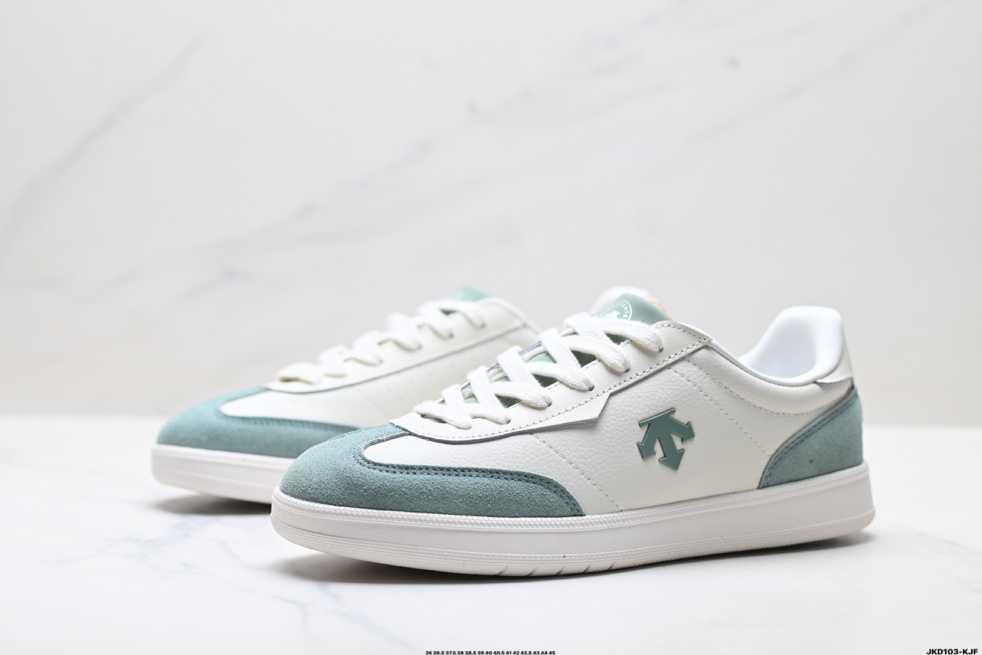 180 迪桑特DESCENTE CHRON COURT SB 复古轻质 耐磨低帮 生活休闲鞋 D5291LSN53