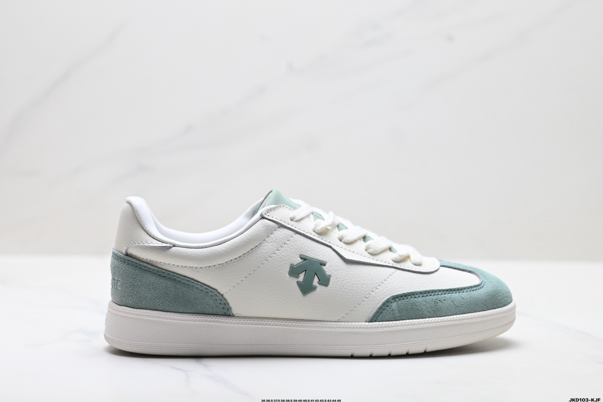 180 迪桑特DESCENTE CHRON COURT SB 复古轻质 耐磨低帮 生活休闲鞋 D5291LSN53