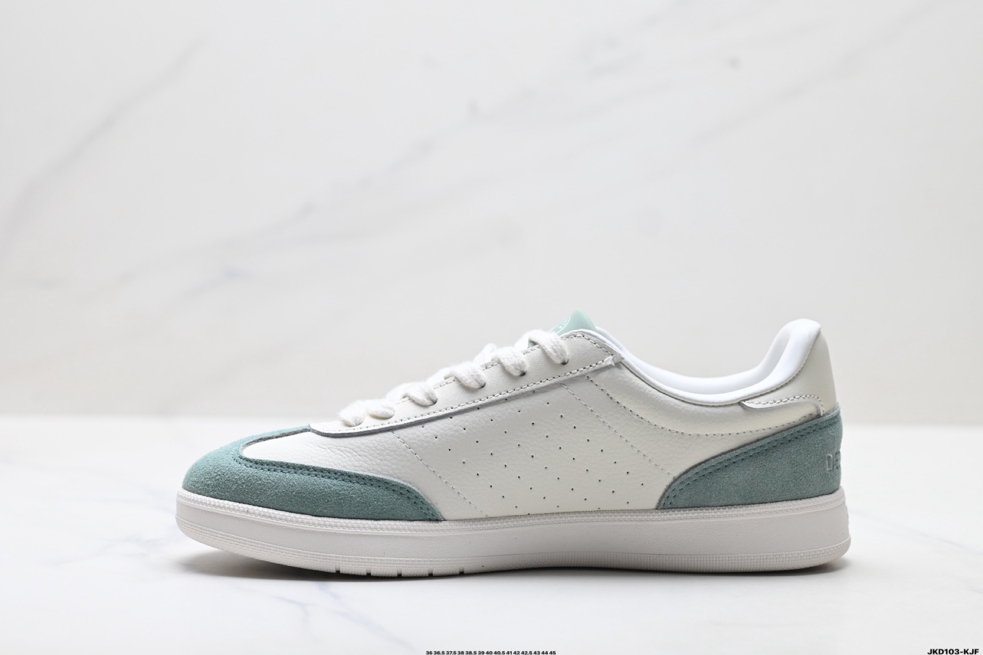 180 迪桑特DESCENTE CHRON COURT SB 复古轻质 耐磨低帮 生活休闲鞋 D5291LSN53