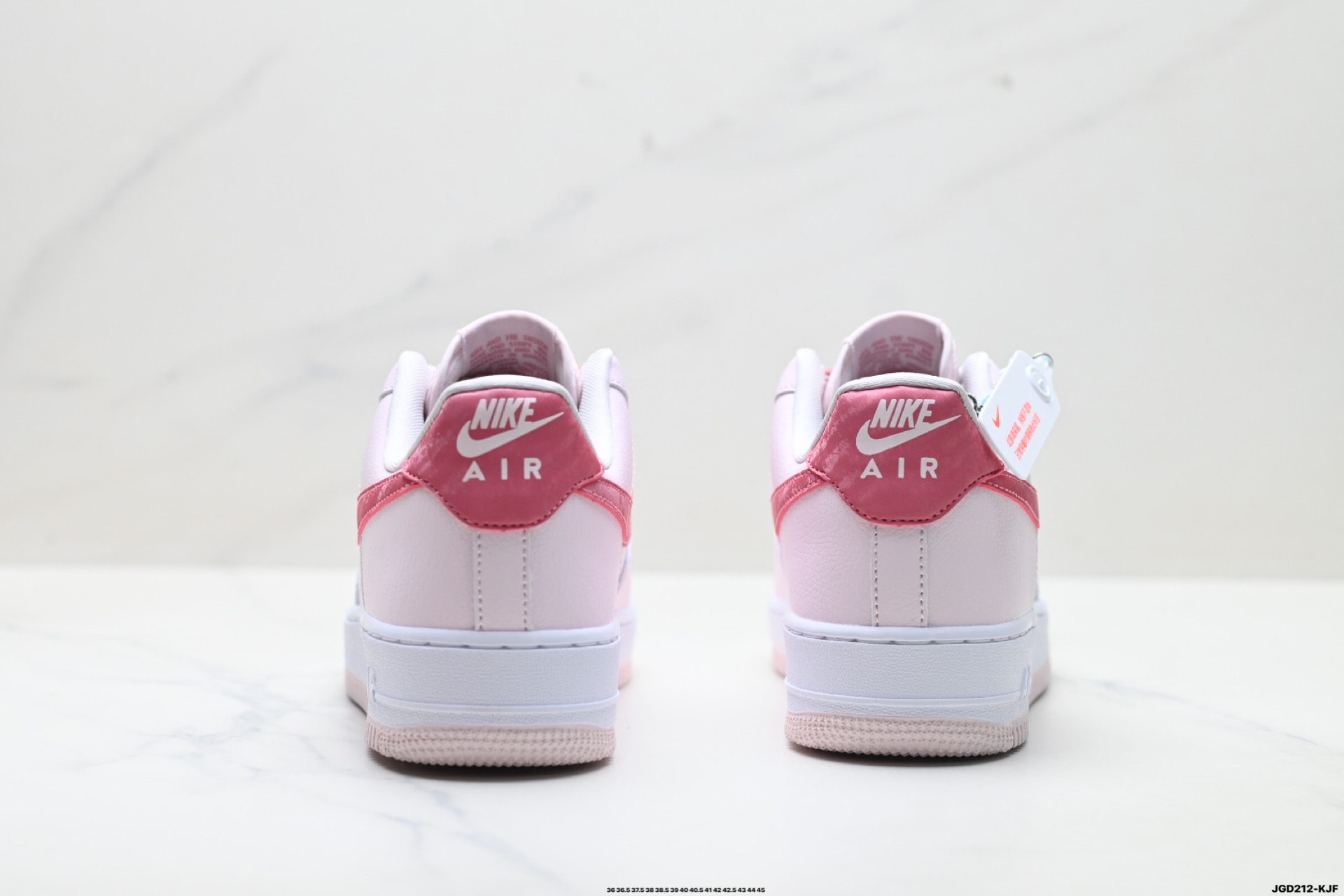 NIKE AIR FORCE 1‘07 lO8755-600