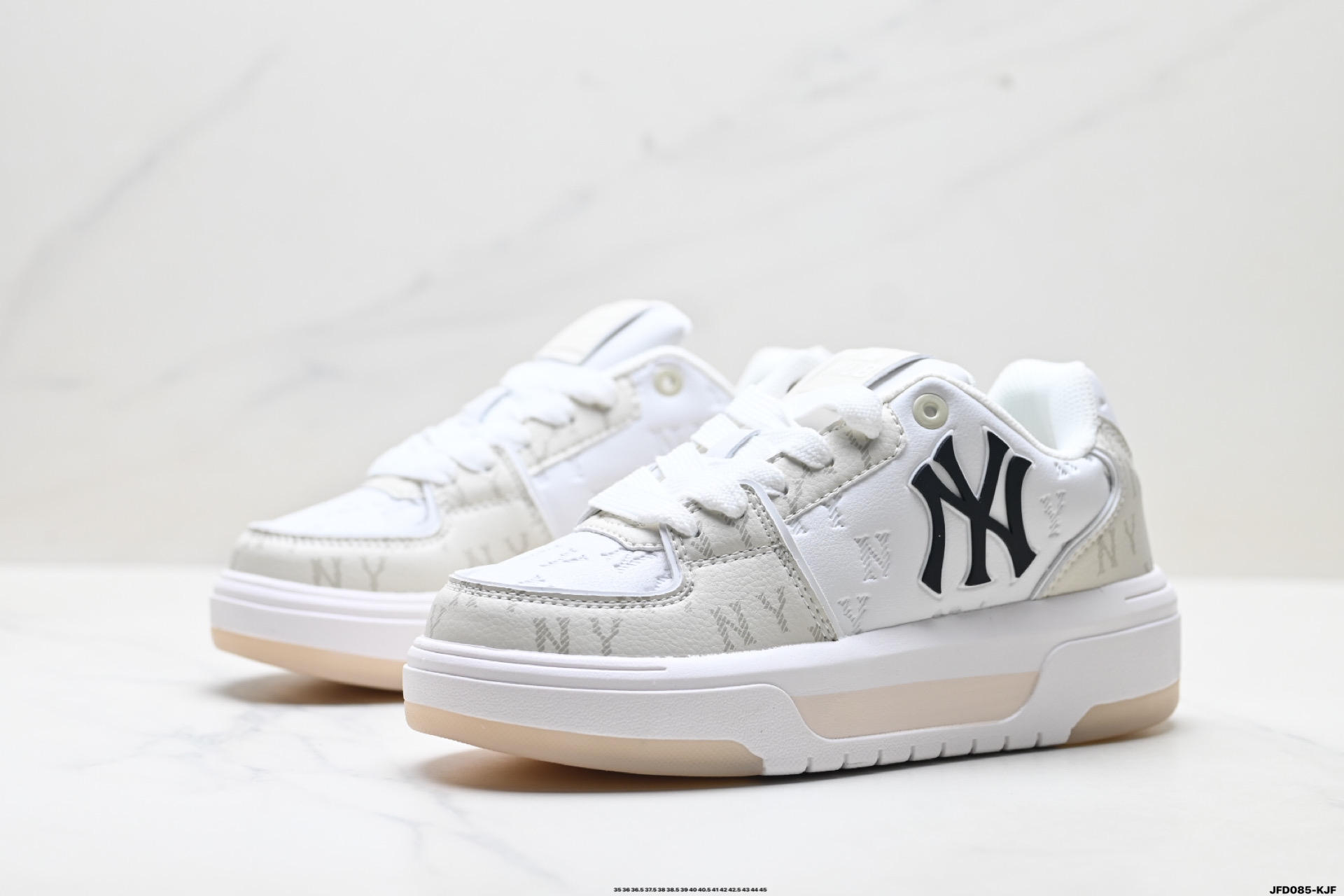 190 MLB 纽约洋基队 CHUNKY LINER EMBO MONOGRAM 印刻老花 时尚舒适 休闲运动 防滑耐磨增高 低帮 板鞋 3ASXM036N