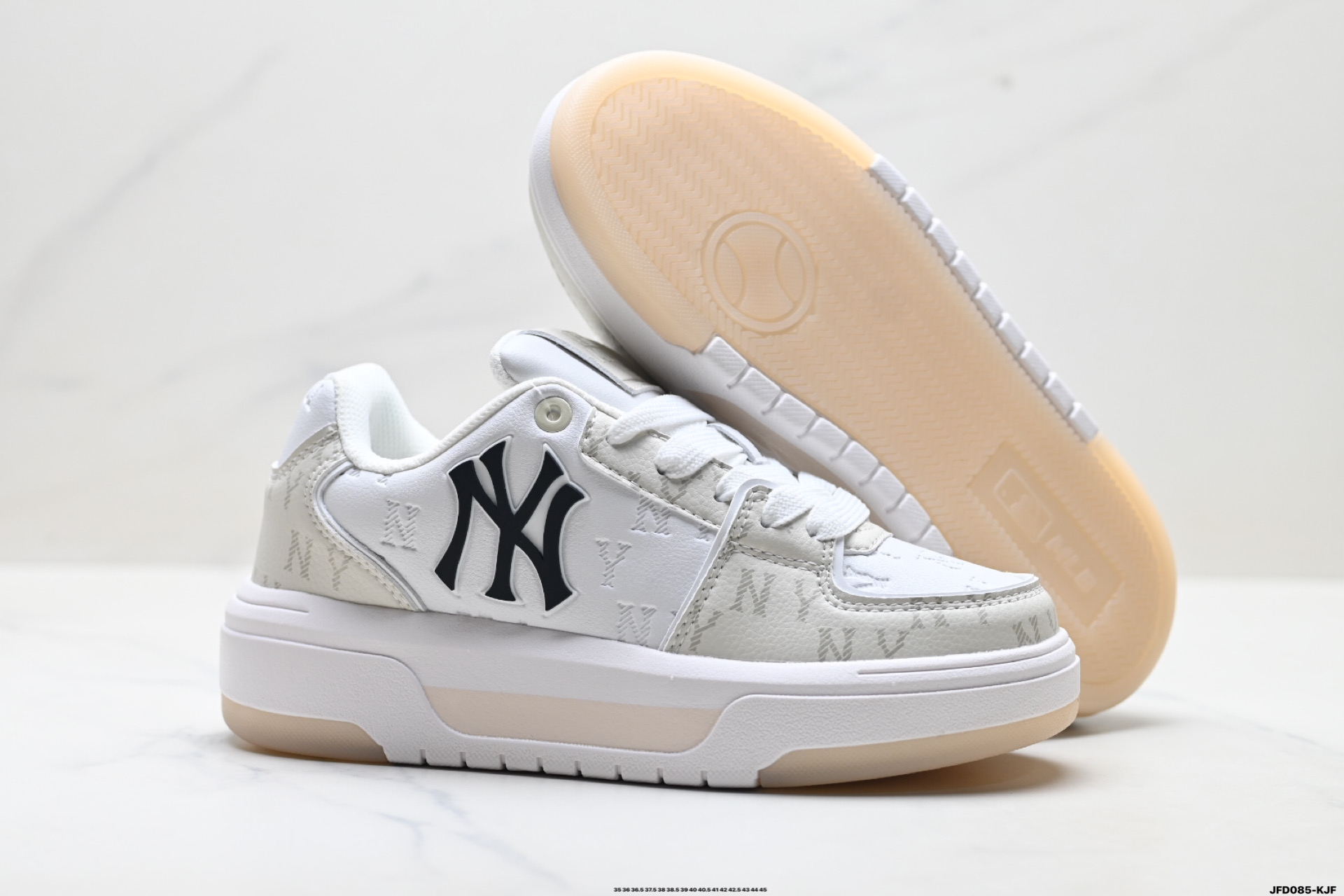 190 MLB 纽约洋基队 CHUNKY LINER EMBO MONOGRAM 印刻老花 时尚舒适 休闲运动 防滑耐磨增高 低帮 板鞋 3ASXM036N