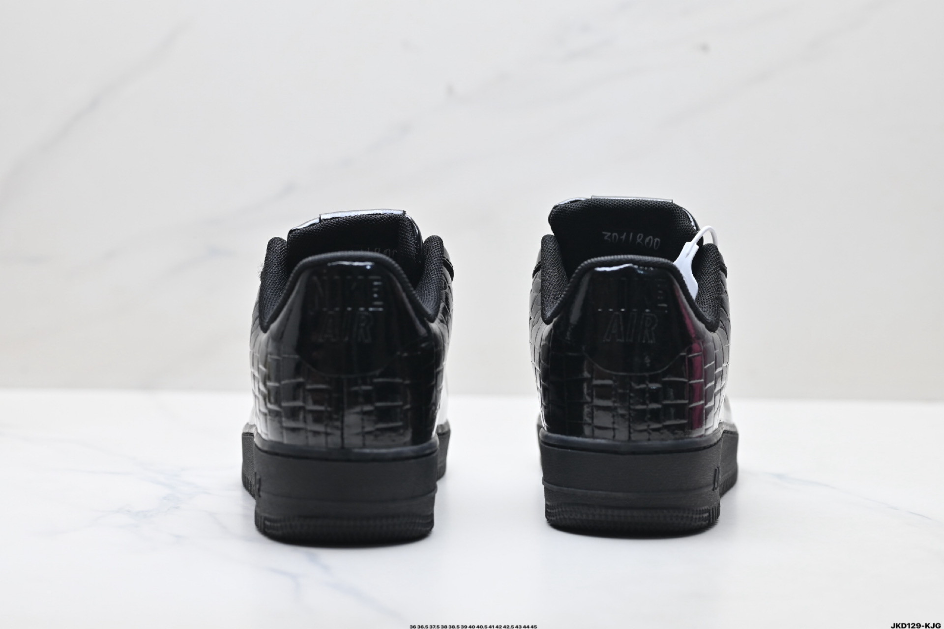 耐克Nike Air Force 1’07空军一号低帮百搭休闲运动板鞋 IF3201-001-Top High Quatity Cheap Sneakers Fashion Clothing Clothes Bags handbags Shoes of all Brand wholesale With The best Quality And Beautiful Price from China Factory Chinese suppliers wholesaler seller 耐克Nike Air Force 1’07空军一号低帮百搭休闲运动板鞋 IF3201-001