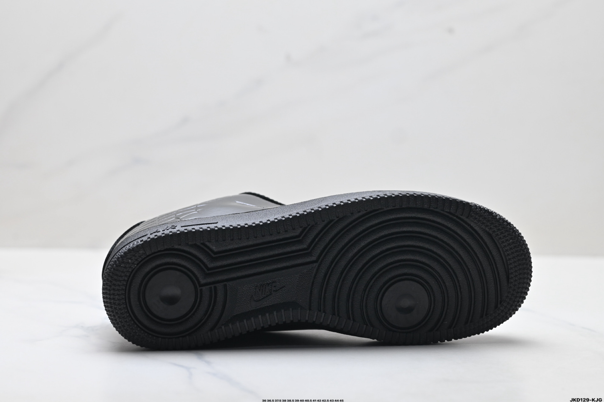耐克Nike Air Force 1’07空军一号低帮百搭休闲运动板鞋 IF3201-001-Top High Quatity Cheap Sneakers Fashion Clothing Clothes Bags handbags Shoes of all Brand wholesale With The best Quality And Beautiful Price from China Factory Chinese suppliers wholesaler seller 耐克Nike Air Force 1’07空军一号低帮百搭休闲运动板鞋 IF3201-001