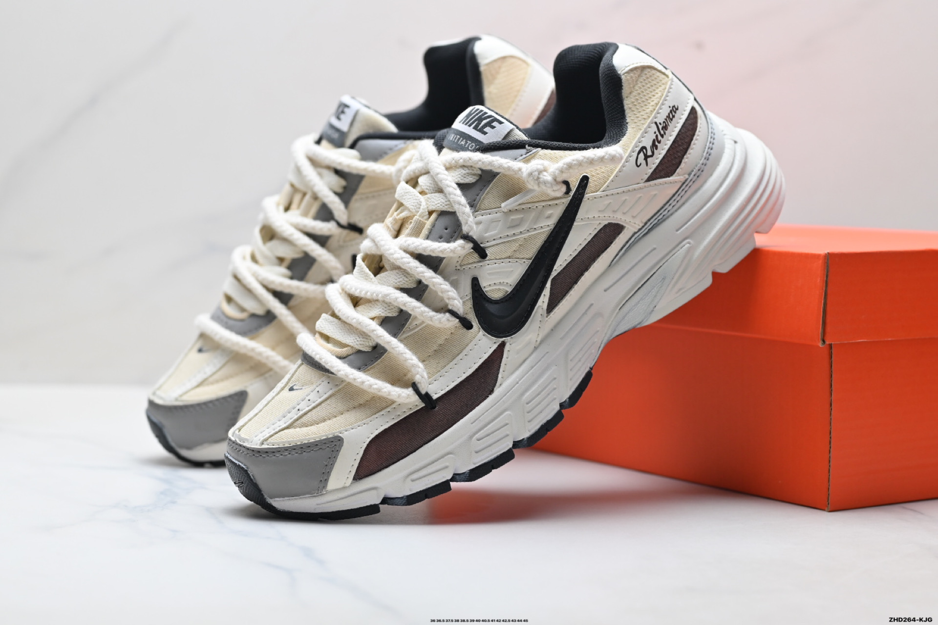 Nike Initiator ‘DIY定制’ 舒适百搭 防滑耐磨透气 耐克 低帮休闲鞋 394055-100