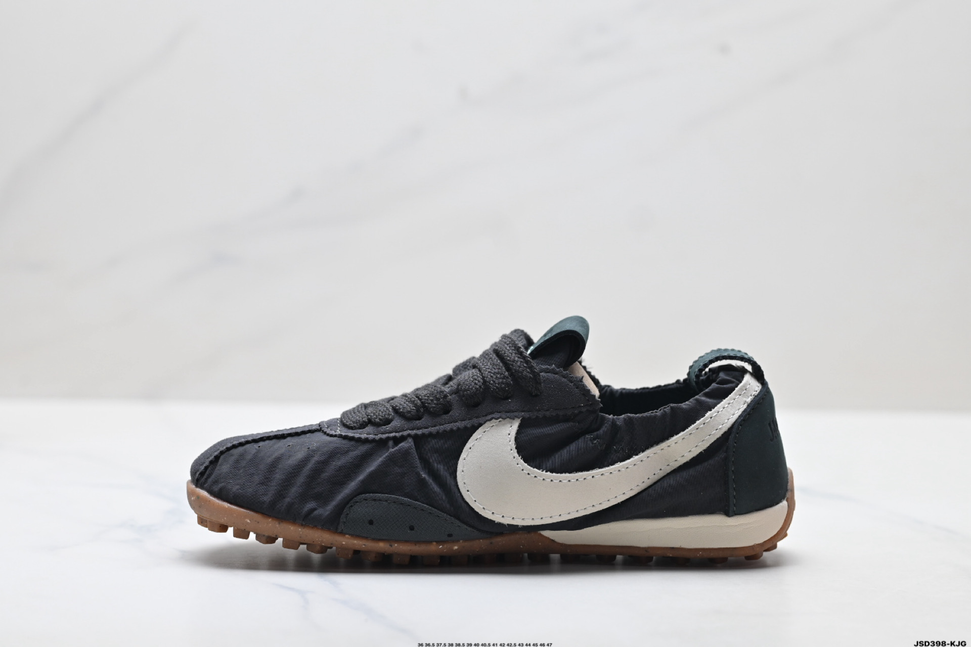 Jacquemus x Nike Jacumoon 耐克 柔软舒适防滑耐磨 低帮休闲板鞋 HV8547-001