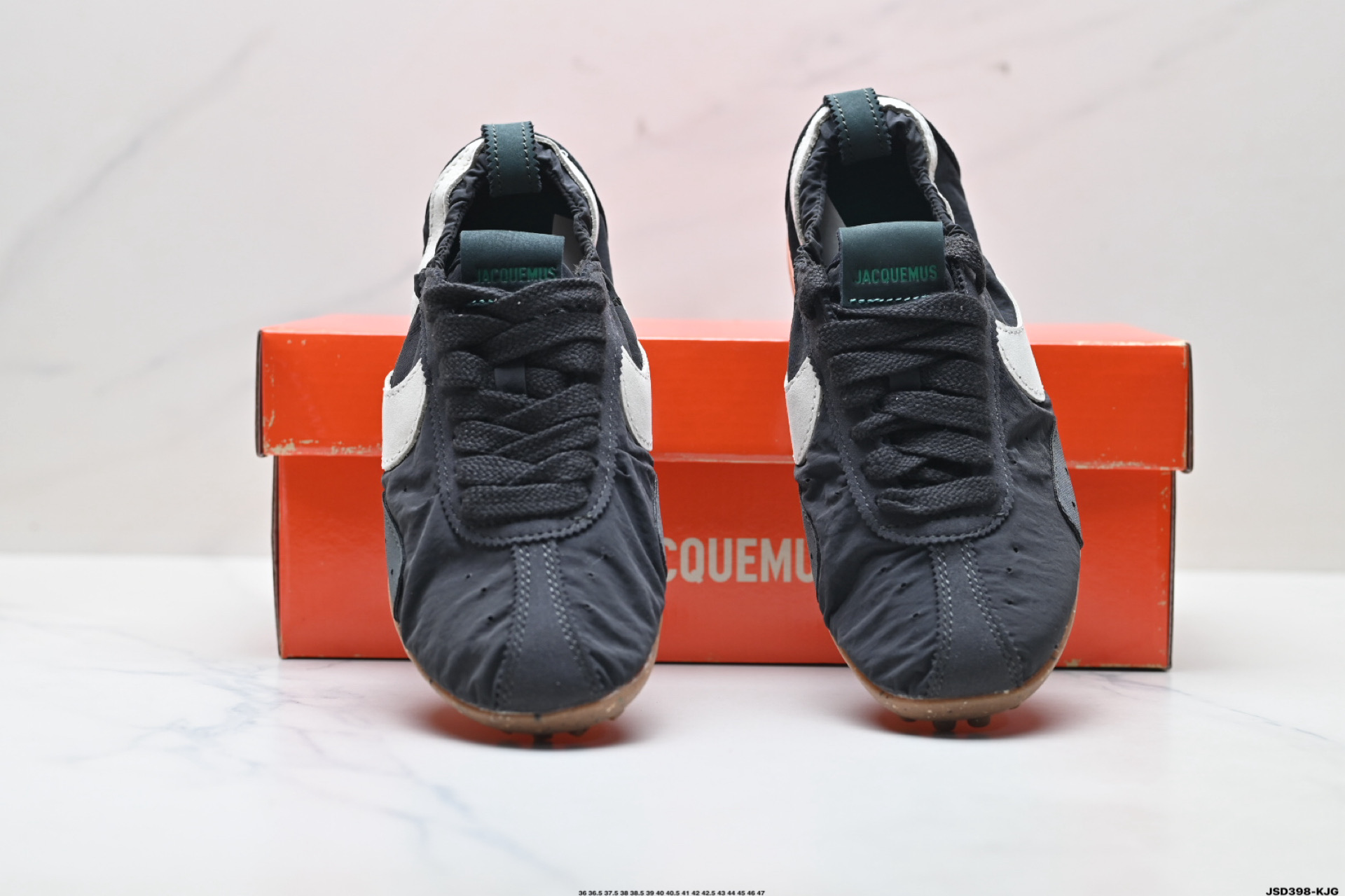 Jacquemus x Nike Jacumoon 耐克 柔软舒适防滑耐磨 低帮休闲板鞋 HV8547-001