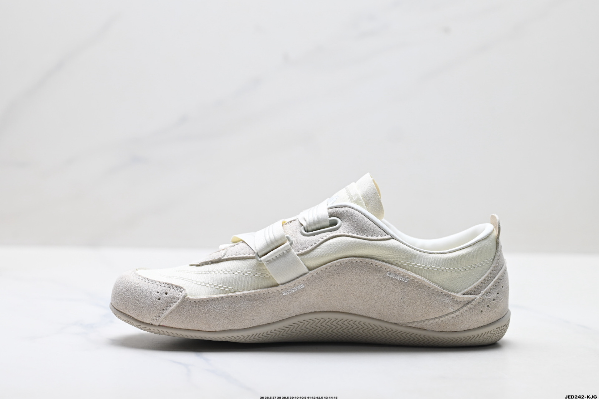 170 ADIDAS URBAN REVERIE 舒适百搭 耐磨低帮 阿迪达斯 生活休闲鞋 KJ9092-Chinese UA Cheap High Quatity Brand Clothes Bags handbags Sneakers wholesale wholesaler seller from China Factory suppliers Fashion Clothing Shoes best Quality Beautiful Price 170 ADIDAS URBAN REVERIE 舒适百搭 耐磨低帮 阿迪达斯 生活休闲鞋 KJ9092