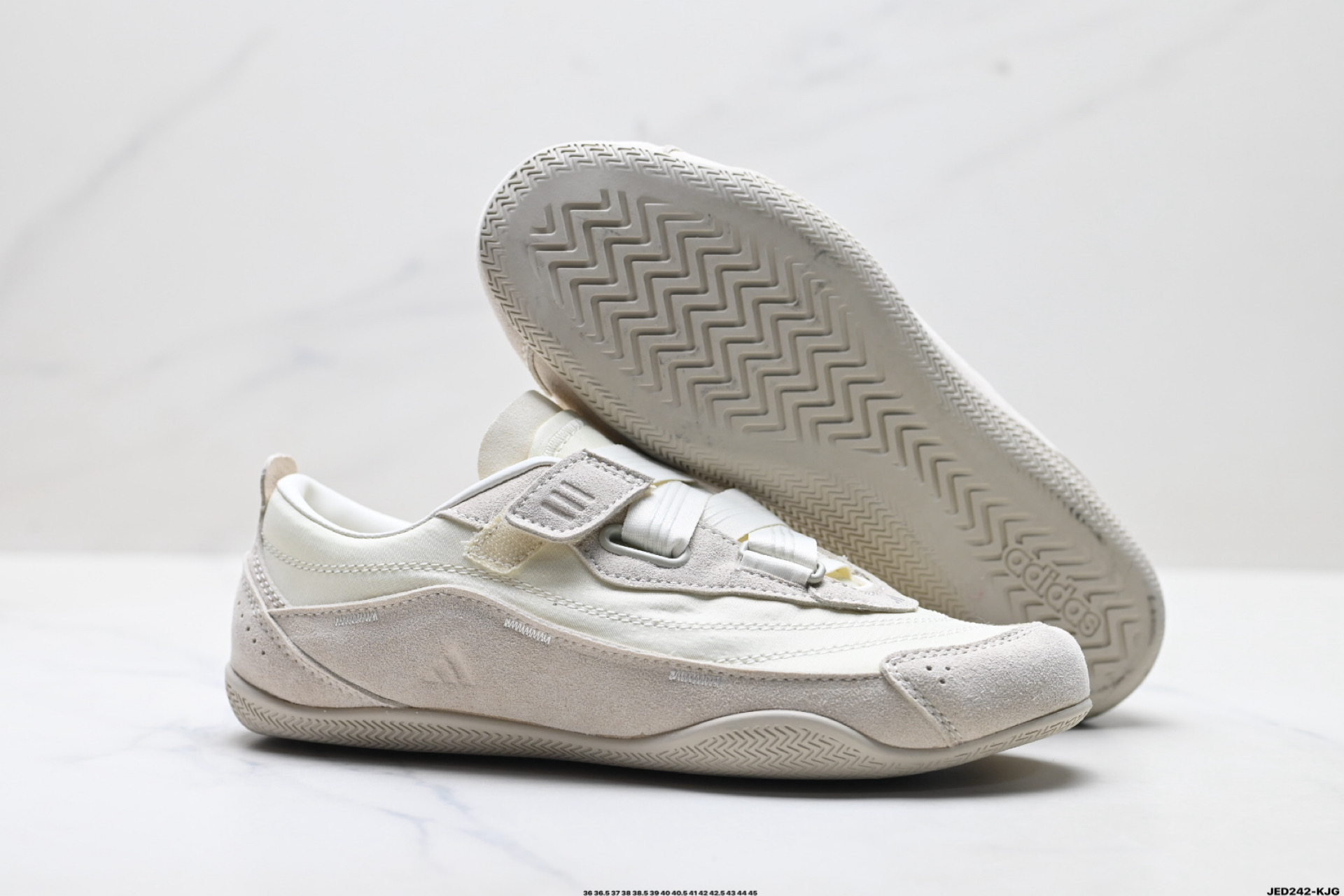 170 ADIDAS URBAN REVERIE 舒适百搭 耐磨低帮 阿迪达斯 生活休闲鞋 KJ9092-Chinese UA Cheap High Quatity Brand Clothes Bags handbags Sneakers wholesale wholesaler seller from China Factory suppliers Fashion Clothing Shoes best Quality Beautiful Price 170 ADIDAS URBAN REVERIE 舒适百搭 耐磨低帮 阿迪达斯 生活休闲鞋 KJ9092