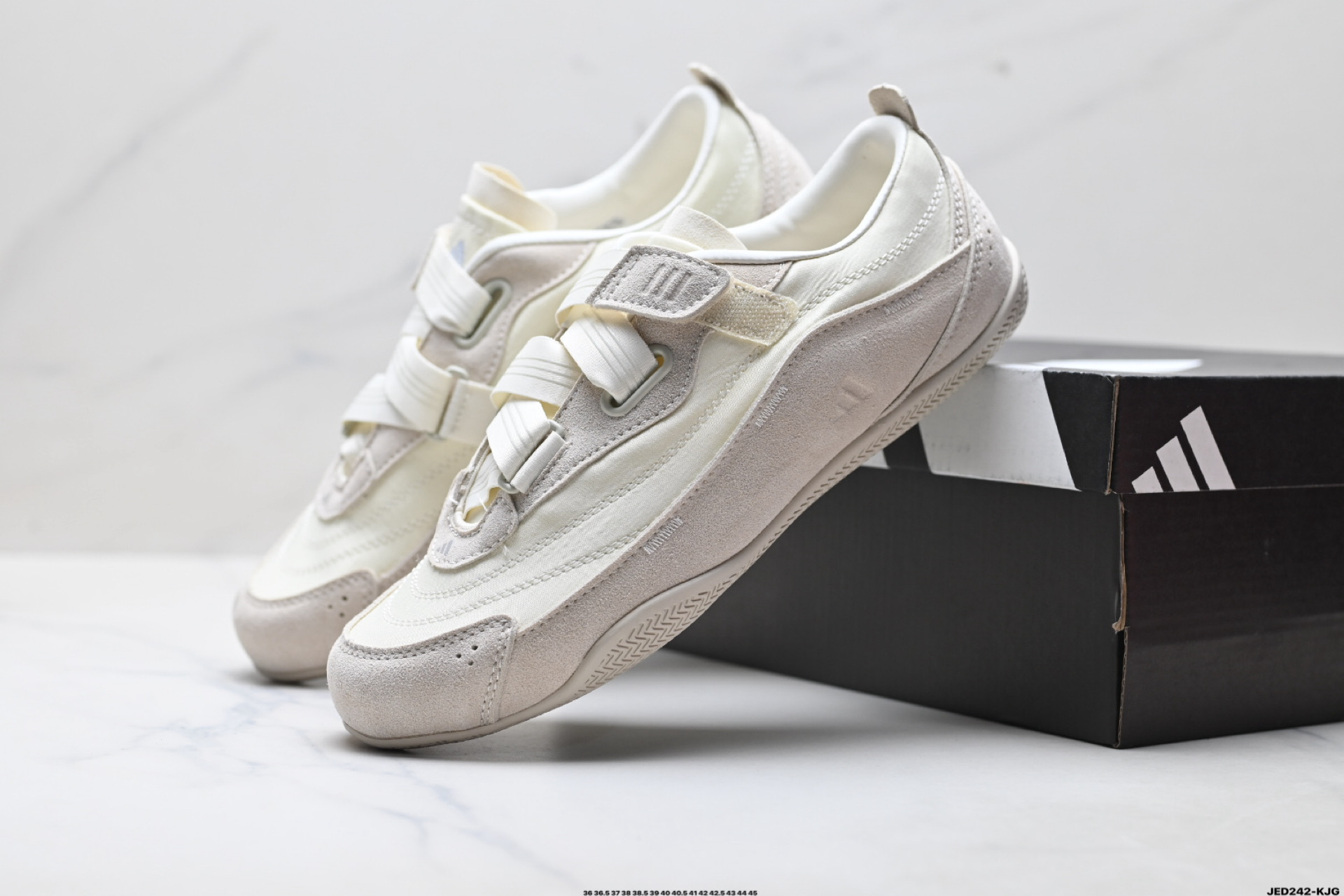 170 ADIDAS URBAN REVERIE 舒适百搭 耐磨低帮 阿迪达斯 生活休闲鞋 KJ9092-Chinese UA Cheap High Quatity Brand Clothes Bags handbags Sneakers wholesale wholesaler seller from China Factory suppliers Fashion Clothing Shoes best Quality Beautiful Price 170 ADIDAS URBAN REVERIE 舒适百搭 耐磨低帮 阿迪达斯 生活休闲鞋 KJ9092