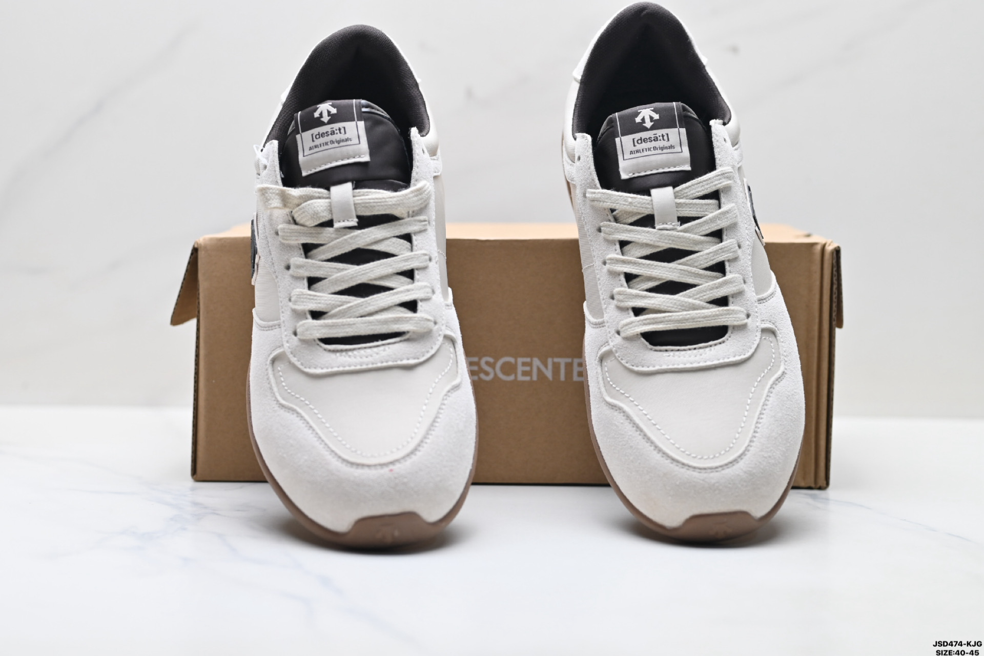 220 DESCENTE迪桑特CHRON TEMPO SLIM系列 复古薄底赛车 运动休闲鞋 D6231LSN54