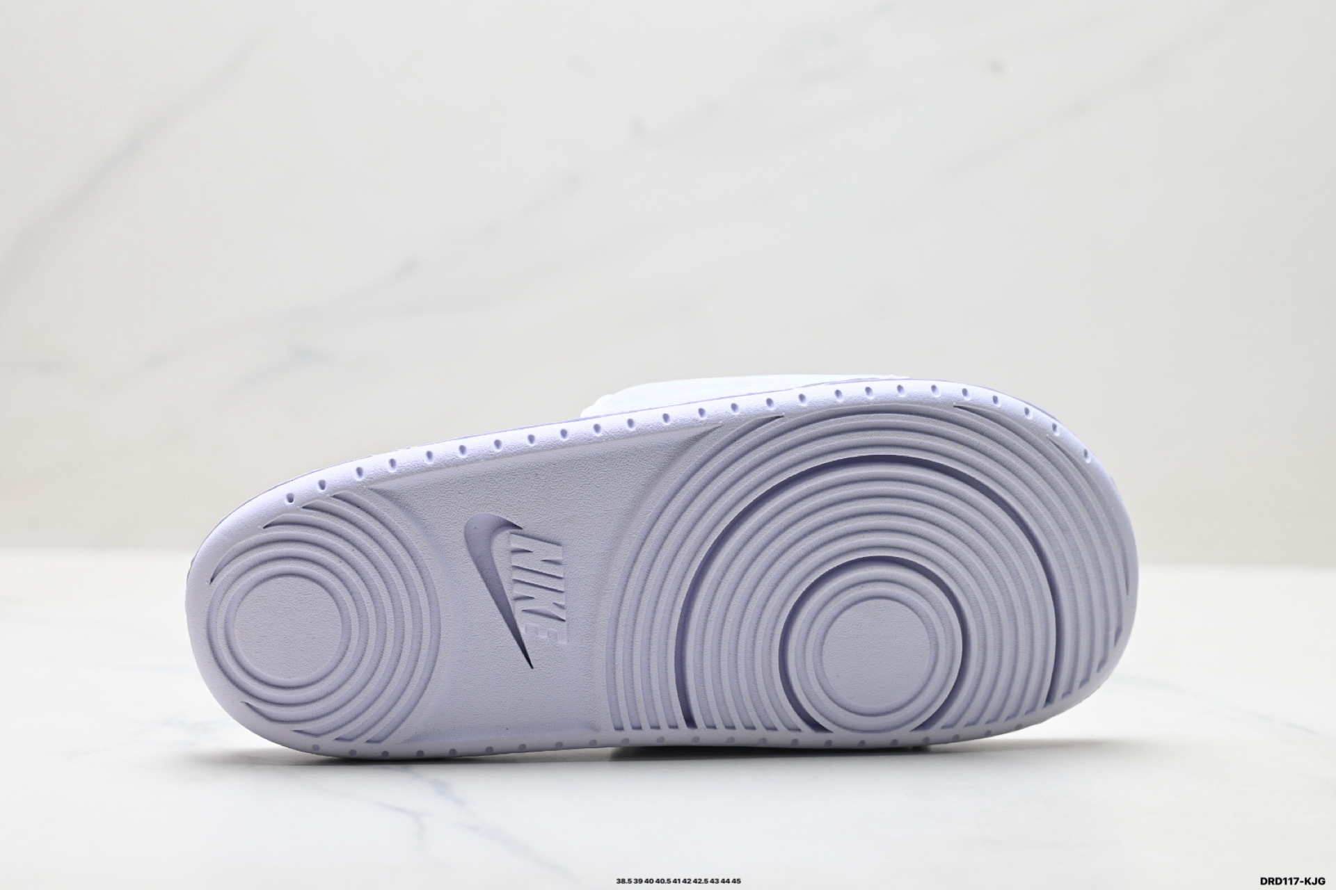 NIKE KOBE OFFCOURT SLIDE 耐克 经典百搭 夏季沙滩拖鞋 IF2870-100