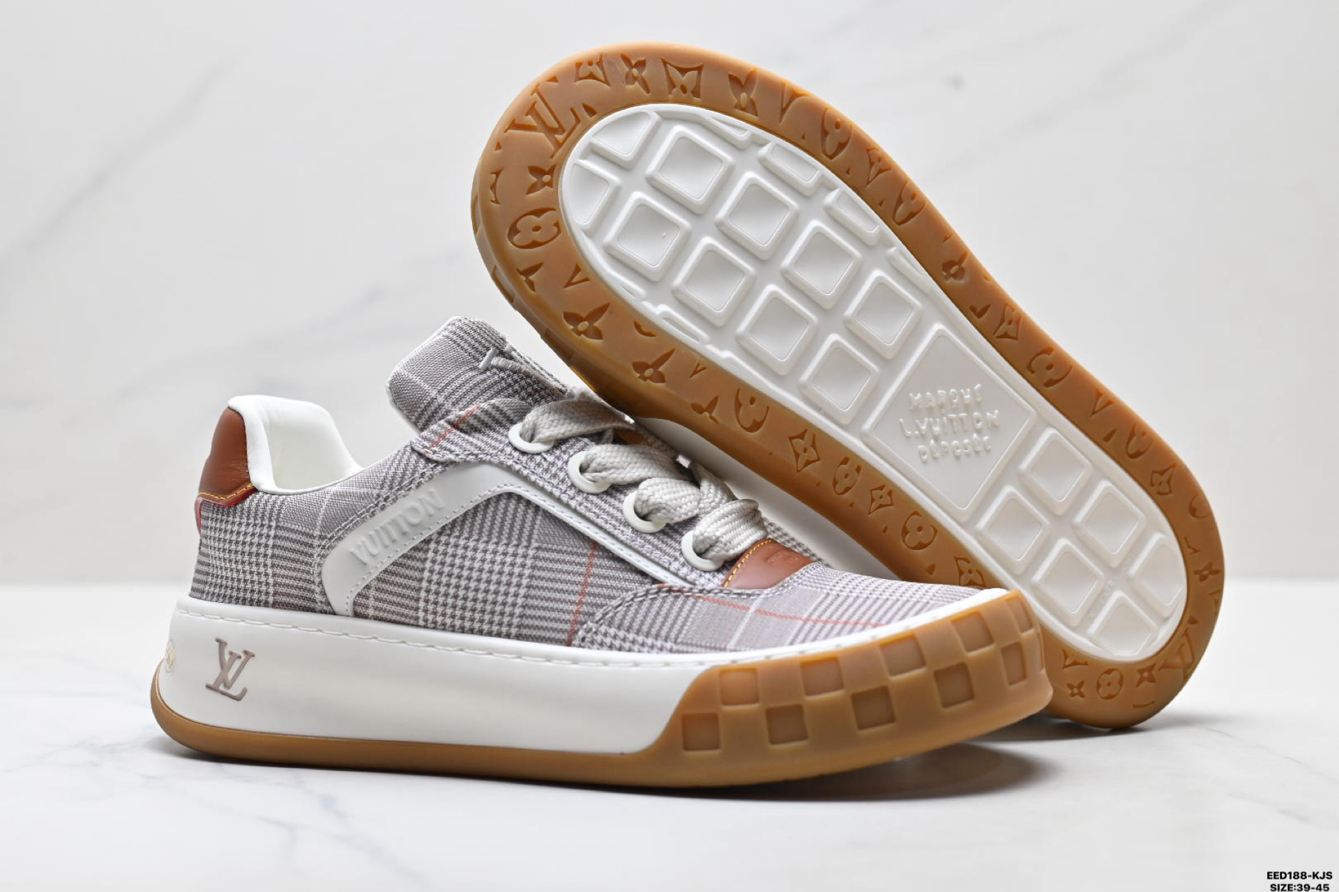 400 纯原Louis Vuitton Tilted 绒面小牛皮 路易威登 休闲运动文化百搭板鞋-Chinese UA Cheap High Quatity Brand Clothes Bags handbags Sneakers wholesale wholesaler seller from China Factory suppliers Fashion Clothing Shoes best Quality Beautiful Price 400 纯原Louis Vuitton Tilted 绒面小牛皮 路易威登 休闲运动文化百搭板鞋