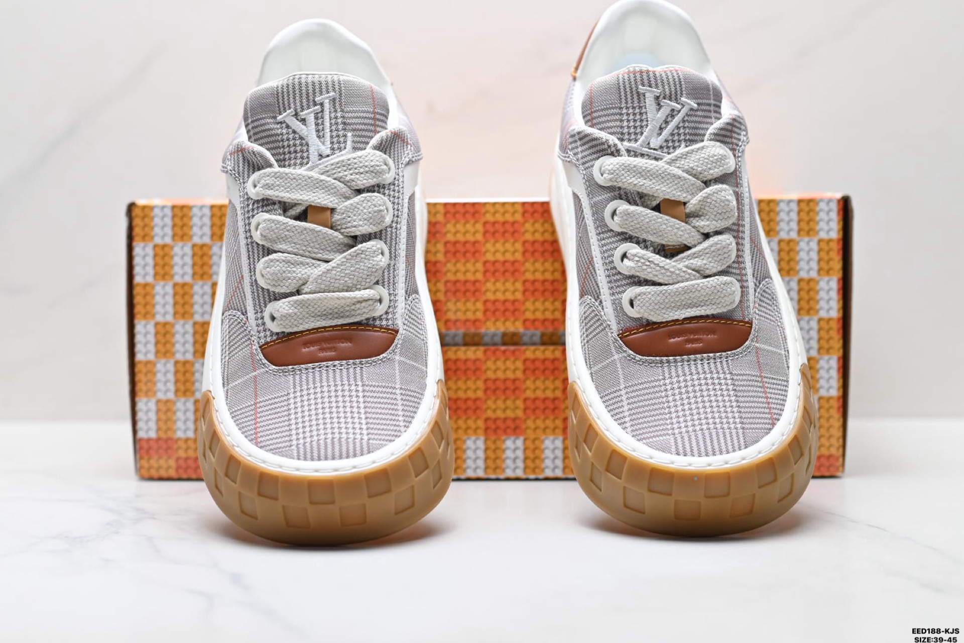 400 纯原Louis Vuitton Tilted 绒面小牛皮 路易威登 休闲运动文化百搭板鞋-Chinese UA Cheap High Quatity Brand Clothes Bags handbags Sneakers wholesale wholesaler seller from China Factory suppliers Fashion Clothing Shoes best Quality Beautiful Price 400 纯原Louis Vuitton Tilted 绒面小牛皮 路易威登 休闲运动文化百搭板鞋