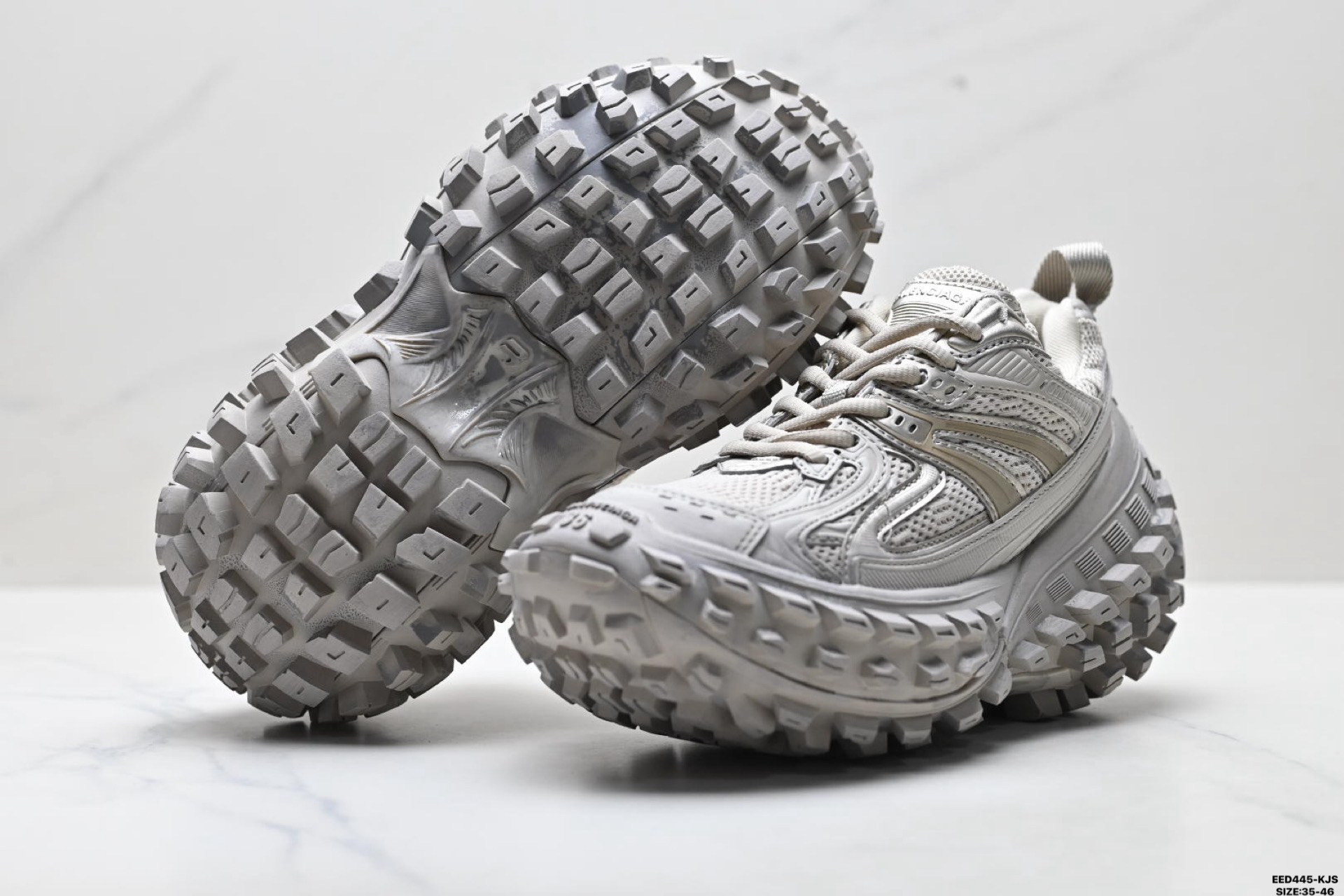 Balenciaga巴黎世家 Defender 轮胎鞋 时尚复古做旧 低帮老爹鞋 685611 W2RA6 9700-Top High Quatity Cheap Sneakers Fashion Clothing Clothes Bags handbags Shoes of all Brand wholesale With The best Quality And Beautiful Price from China Factory Chinese suppliers wholesaler seller Balenciaga巴黎世家 Defender 轮胎鞋 时尚复古做旧 低帮老爹鞋 685611 W2RA6 9700