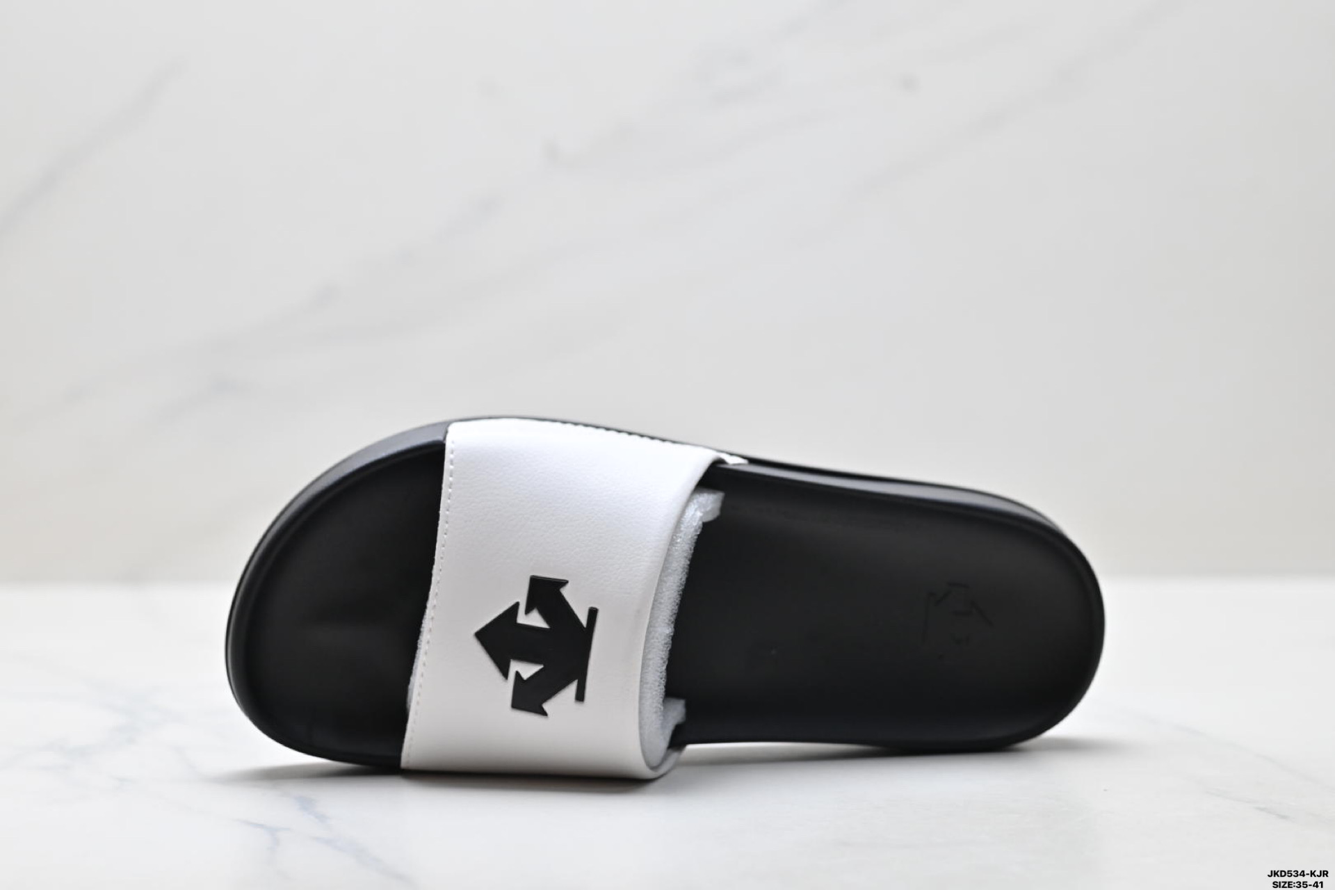 180 DESCENTE迪桑特 LCING NARS 百搭柔软 防滑一字拖鞋 SP362LSD91-Chinese UA Cheap High Quatity Brand Clothes Bags handbags Sneakers wholesale wholesaler seller from China Factory suppliers Fashion Clothing Shoes best Quality Beautiful Price 180 DESCENTE迪桑特 LCING NARS 百搭柔软 防滑一字拖鞋 SP362LSD91