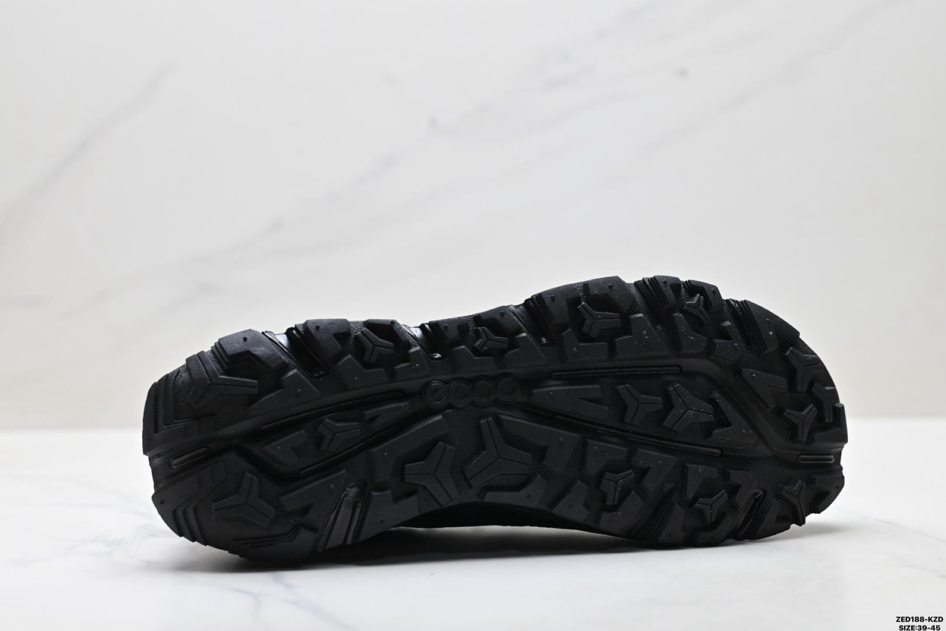 Ecco爱步 Biom 2.2 舒适时尚 简约时尚 减震防滑 低帮休闲鞋 842333-614