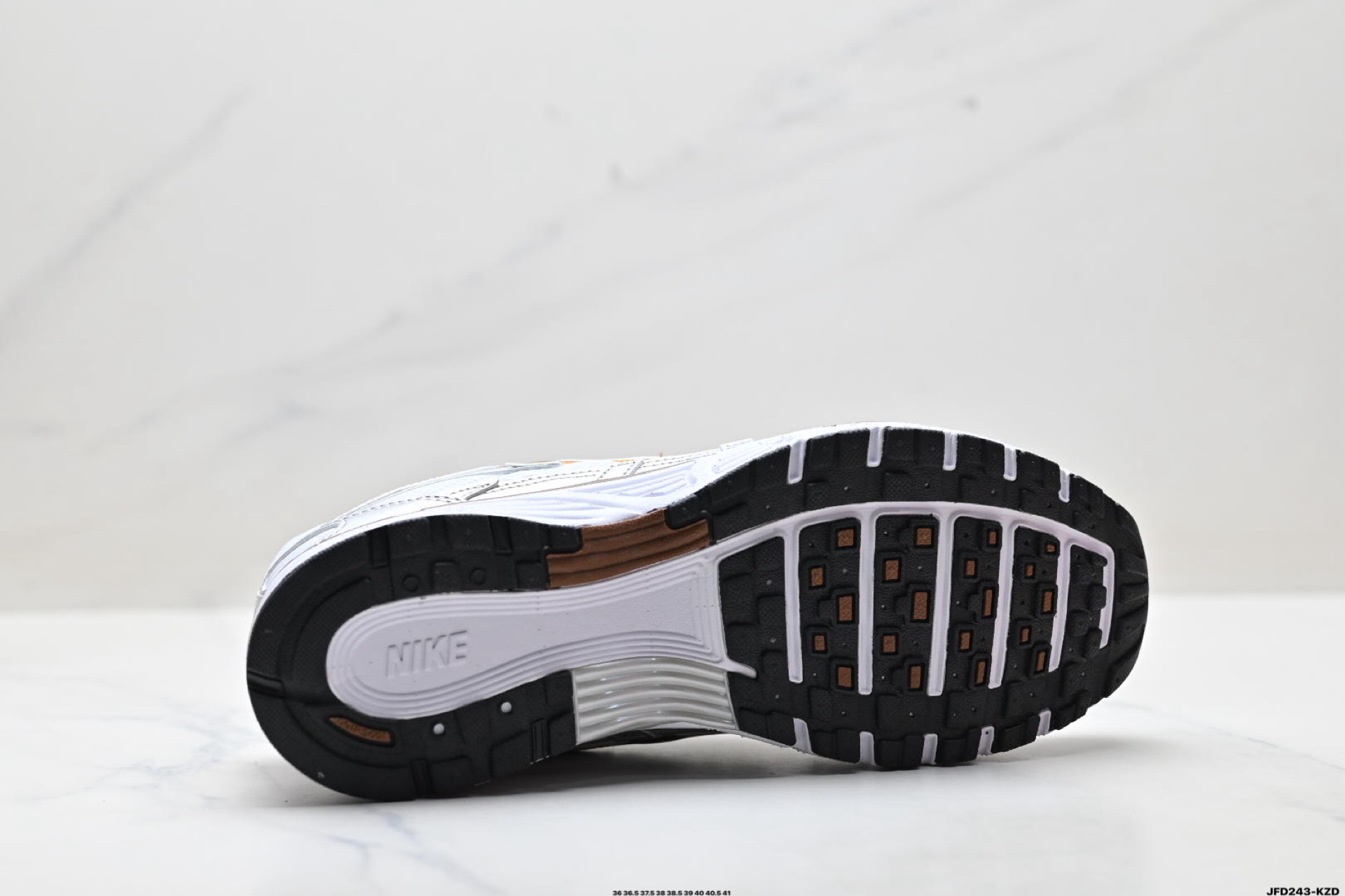 Nike P-6000 复古休闲 耐克 低帮休闲城市通勤跑步鞋 BV1021-109