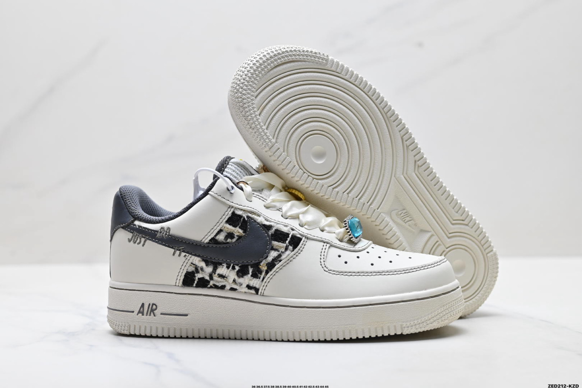 NIKE AIR FORCE 1‘07 LV8 FJ7740-071