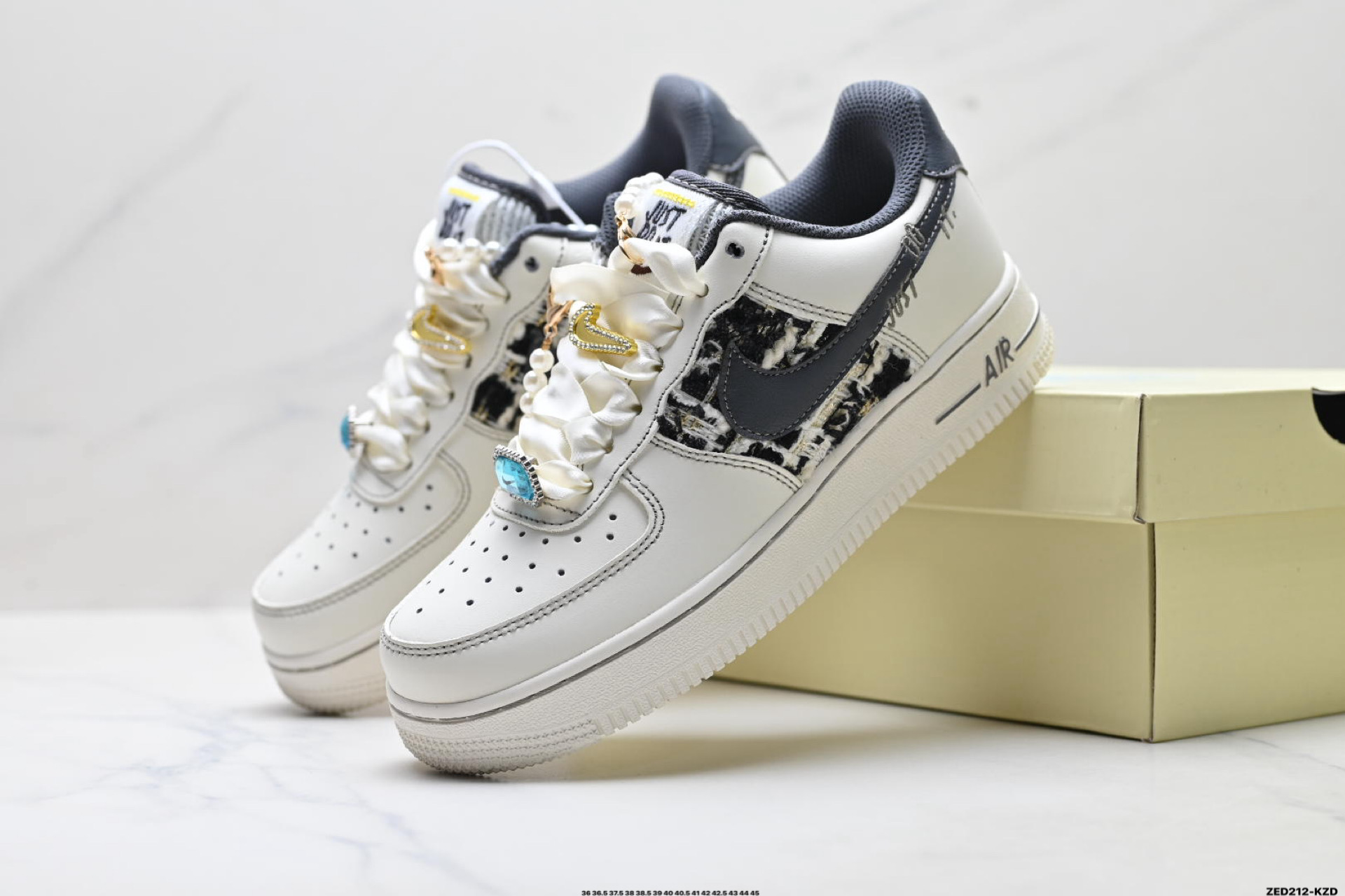 NIKE AIR FORCE 1‘07 LV8 FJ7740-071