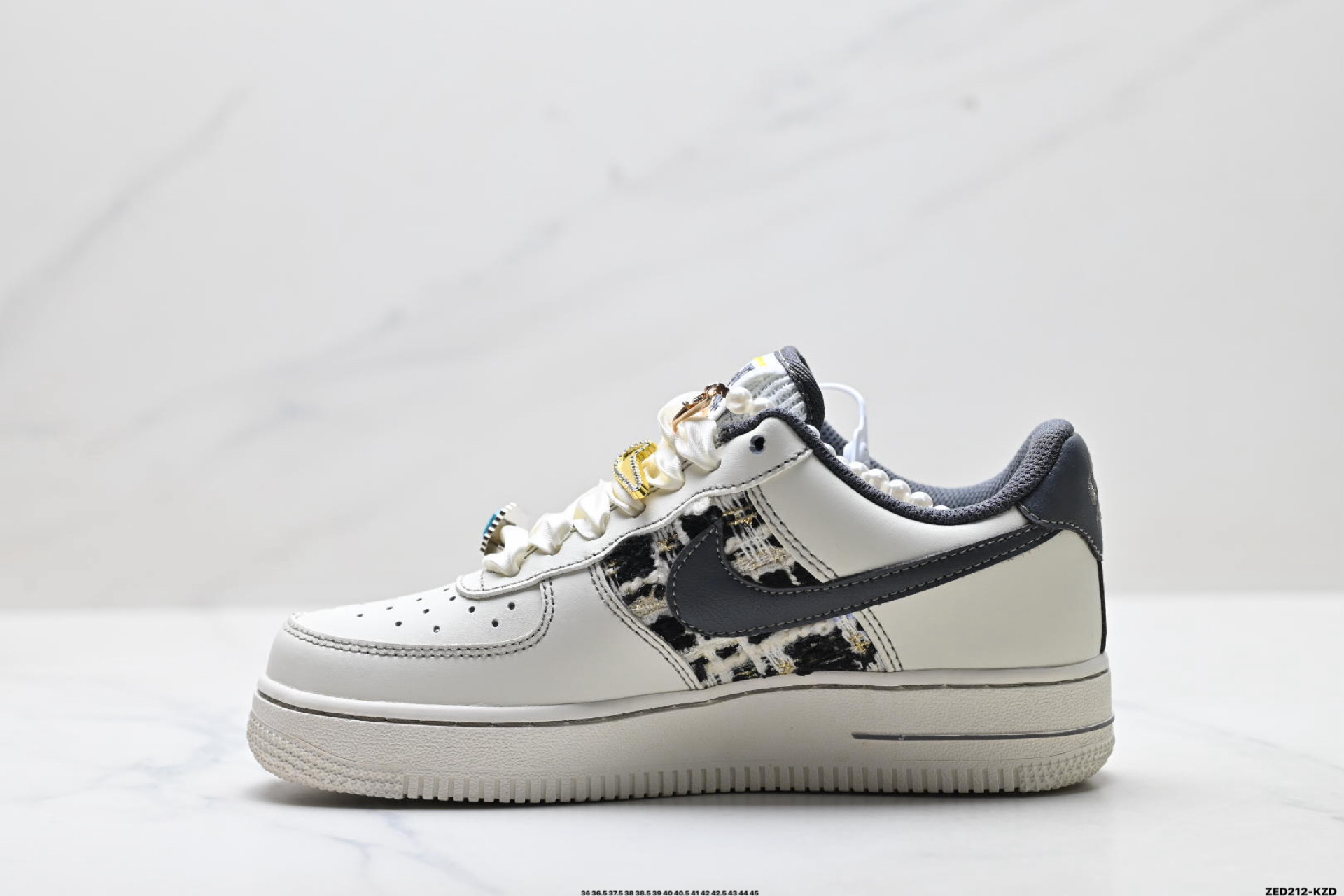 NIKE AIR FORCE 1‘07 LV8 FJ7740-071