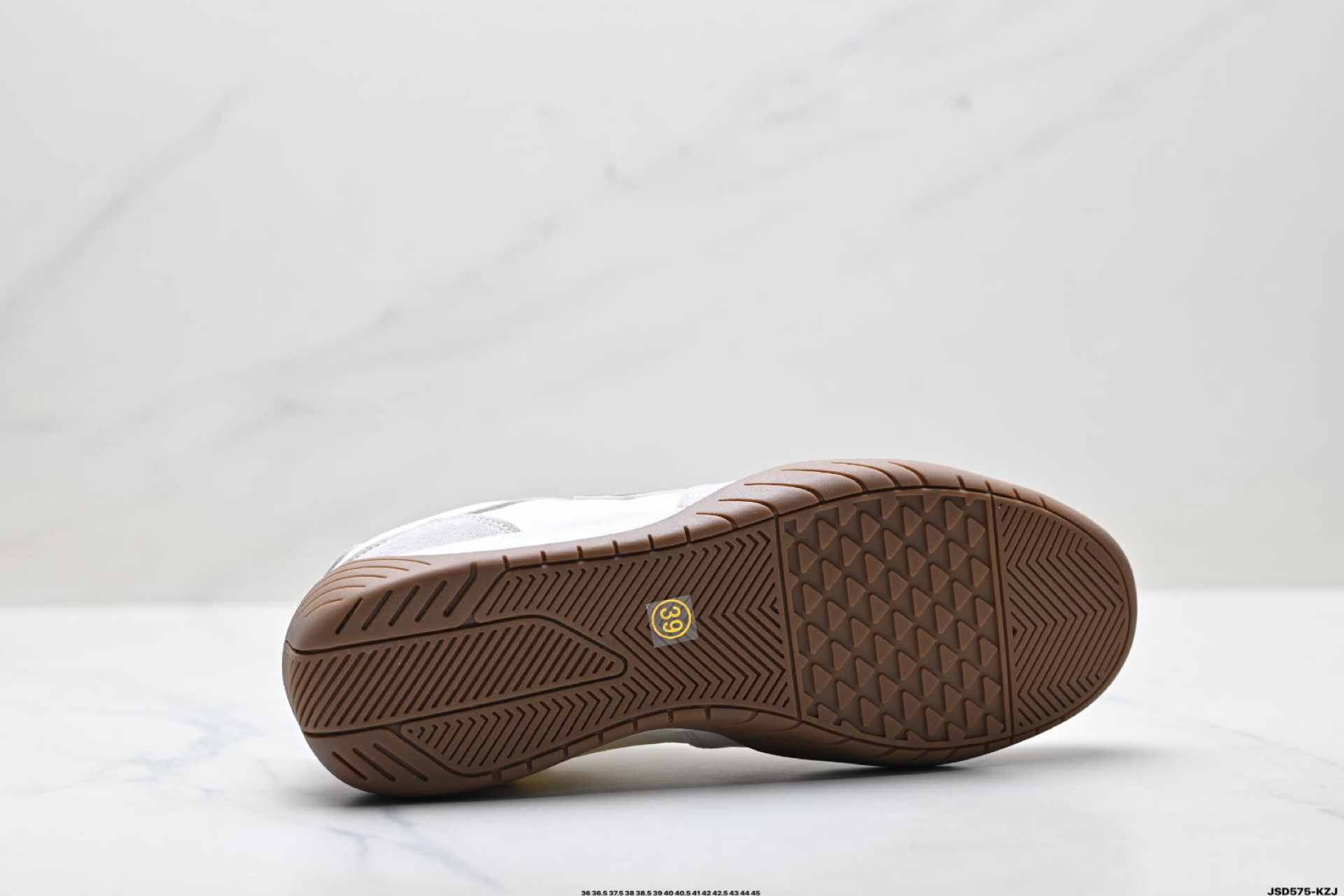220 DESCENTE迪桑特CHRON TEMPO SLIM系列 复古薄底赛车 运动休闲鞋 D6231LSN54-Chinese UA Cheap High Quatity Brand Clothes Bags handbags Sneakers wholesale wholesaler seller from China Factory suppliers Fashion Clothing Shoes best Quality Beautiful Price 220 DESCENTE迪桑特CHRON TEMPO SLIM系列 复古薄底赛车 运动休闲鞋 D6231LSN54